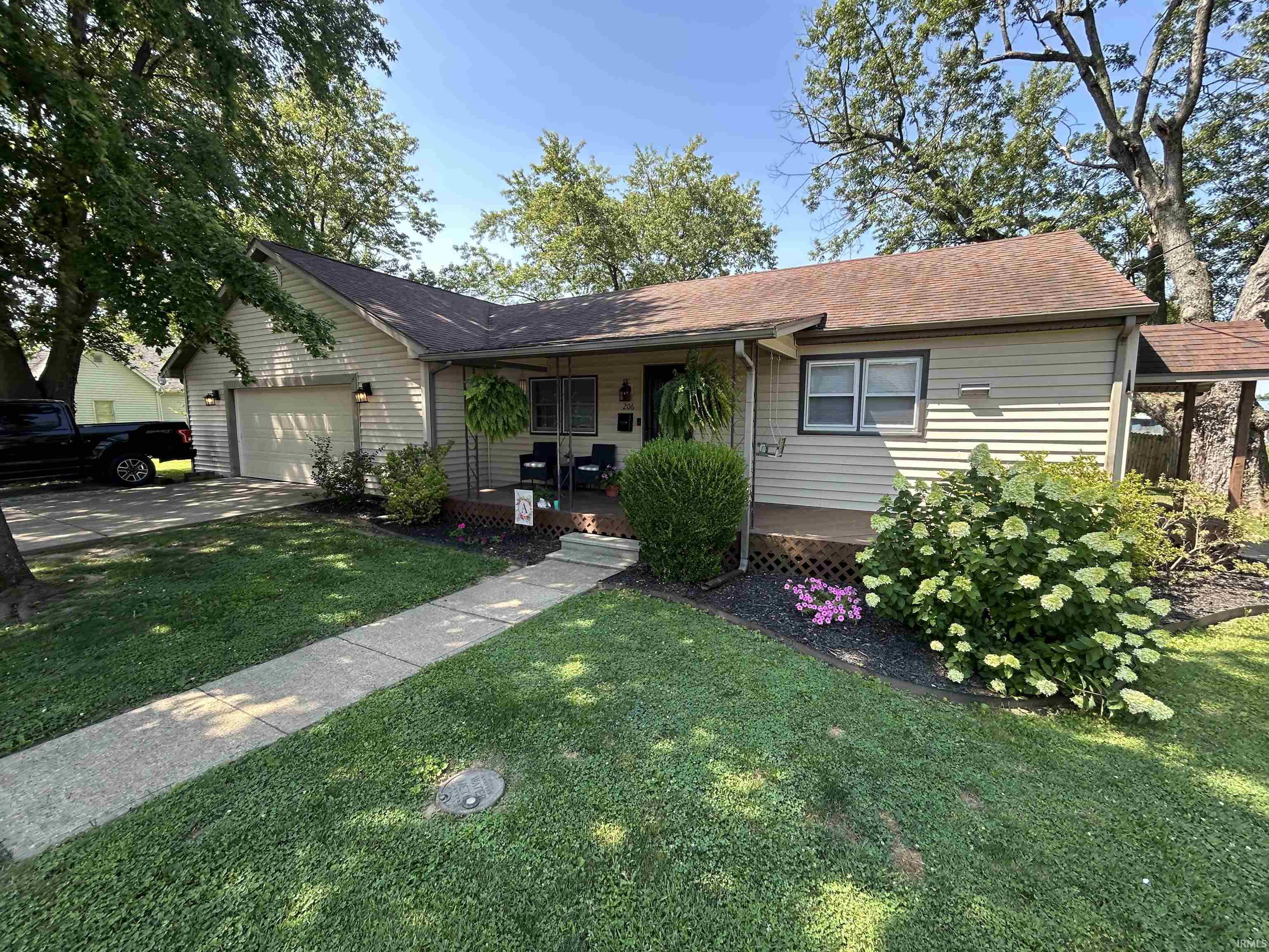 1st image of 206 S Jefferson St, Bicknell, IN 47512 | MLS# 202628392