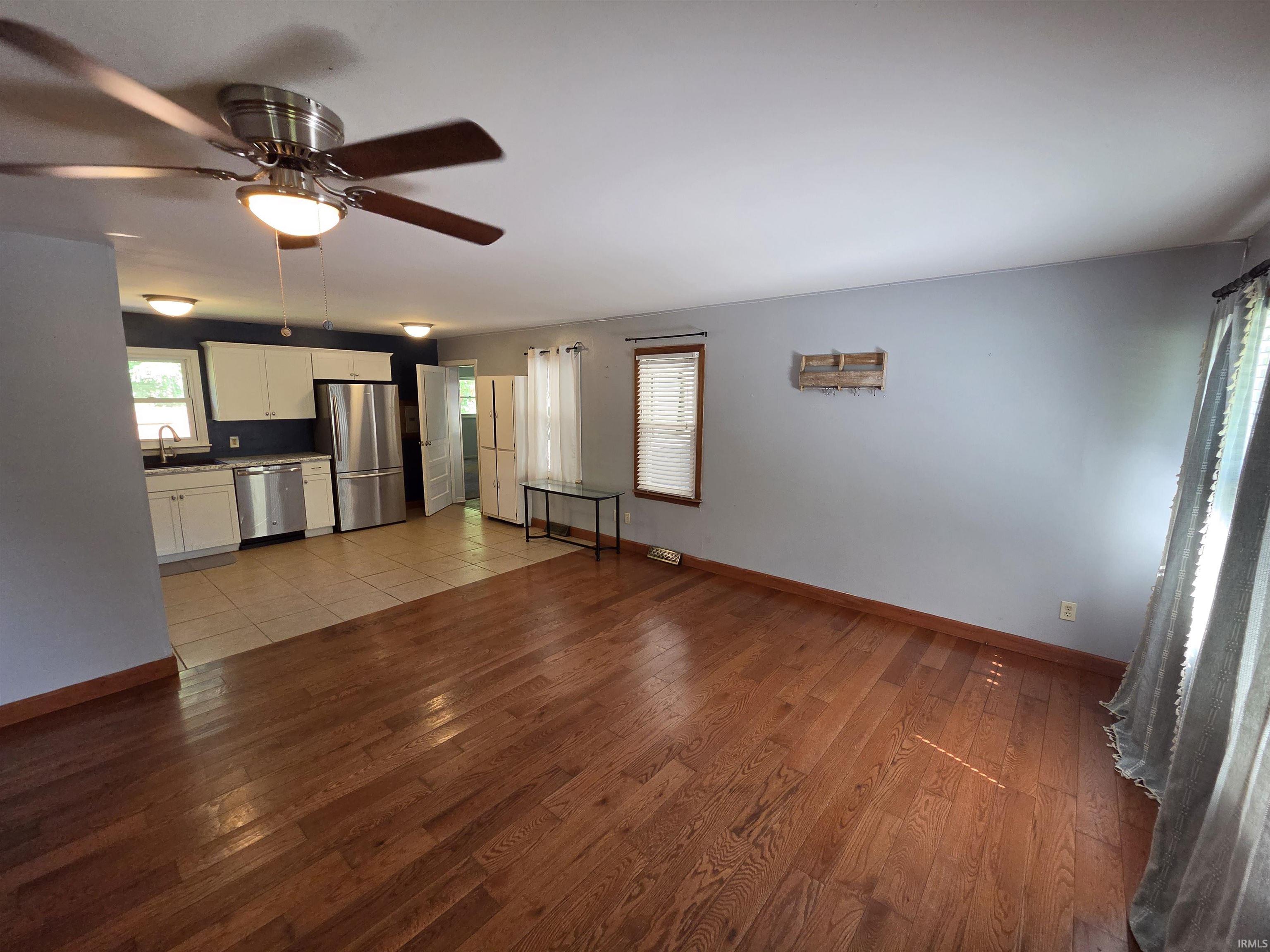Photo 3 of Manufactured home for sale at 1628 Ritterskamp Ave, Vincennes, IN 47591 | MLS# 202628408 | Listing updated on 2026-09-21