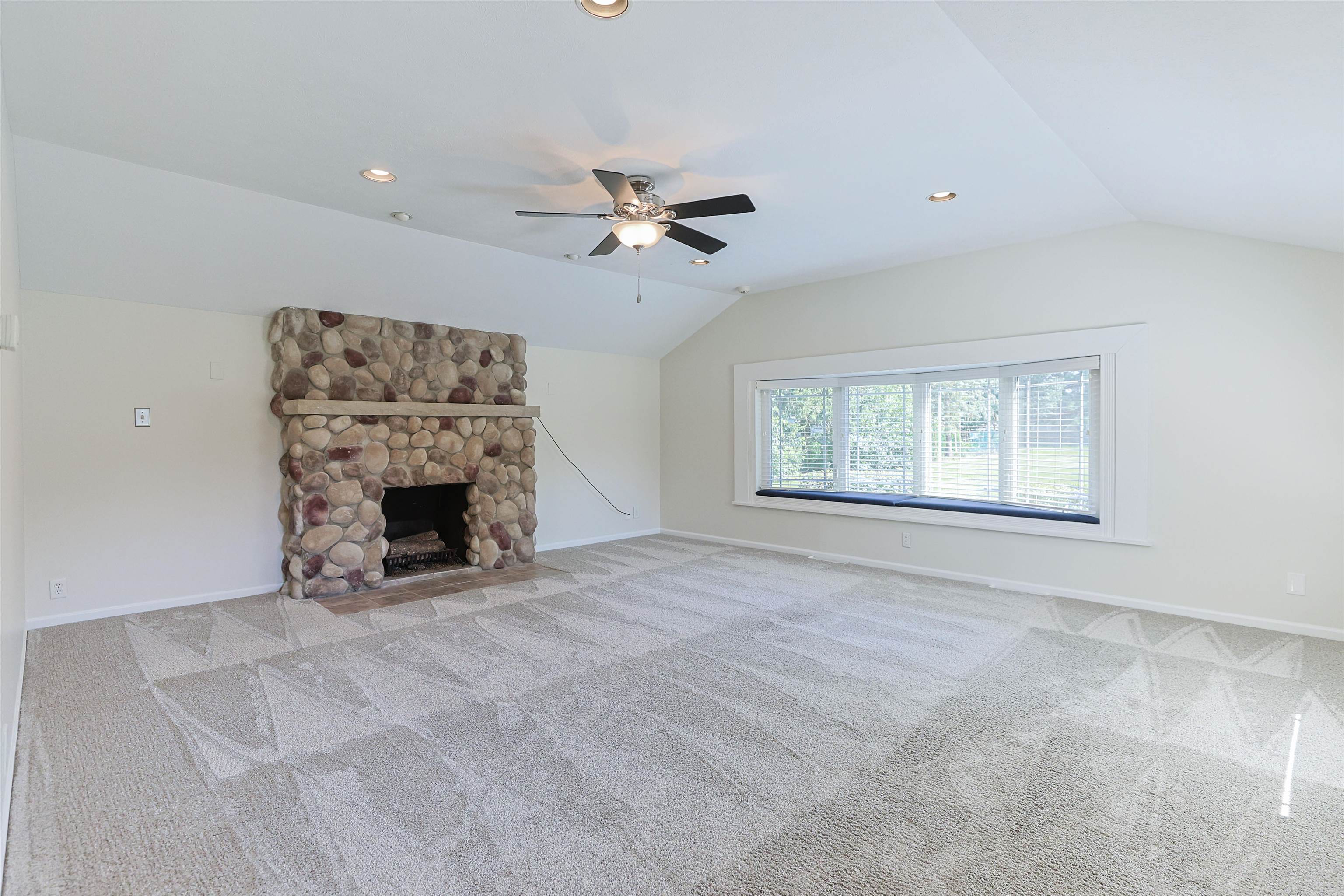 4th image of 14607 Adams Rd, Granger, IN 46530 | MLS# 202628425