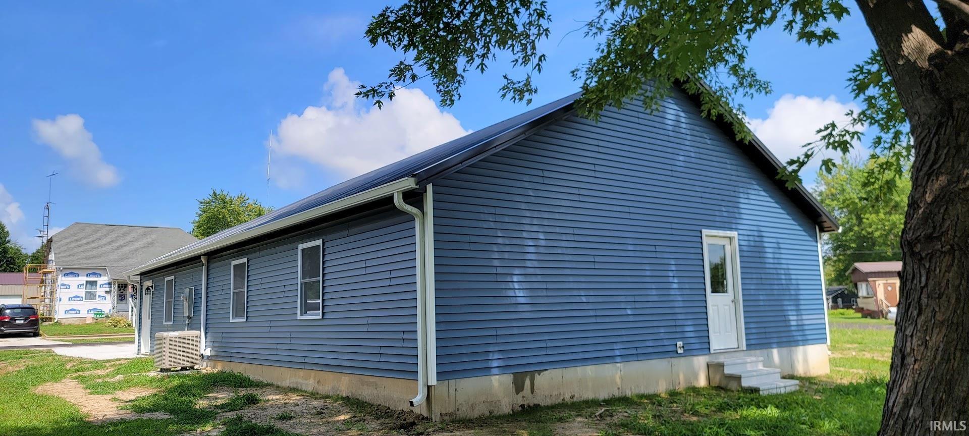 18th image of 705 S Indiana St, Bicknell, IN 47512 | MLS# 202628430