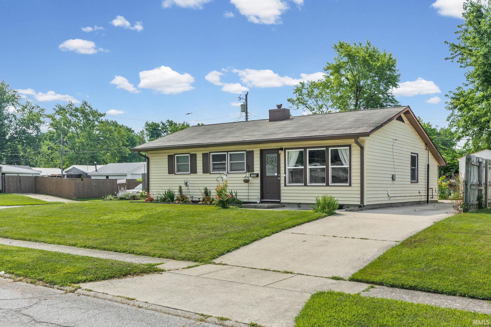 3rd image of 1009 Rochelle Dr, Lafayette, IN 47909 | MLS# 202628548