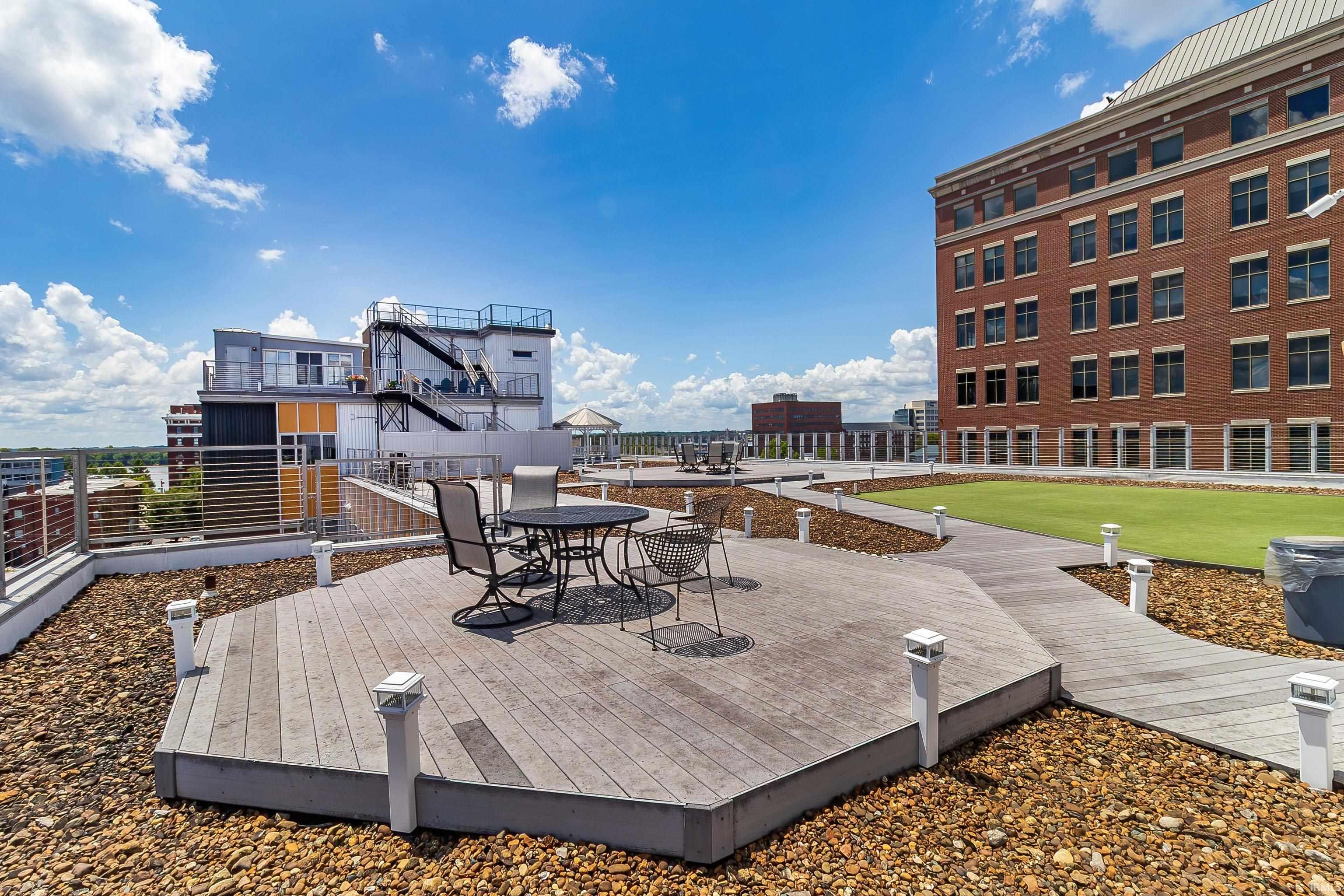 2nd image of 101 Se Third St #3B, Evansville, IN 47708 | MLS# 202628579
