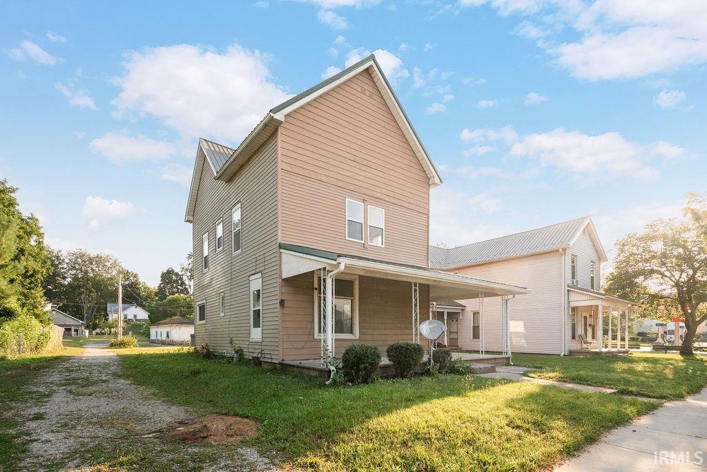 3rd image of 414 W Market St, Logansport, IN 46947 | MLS# 202628616