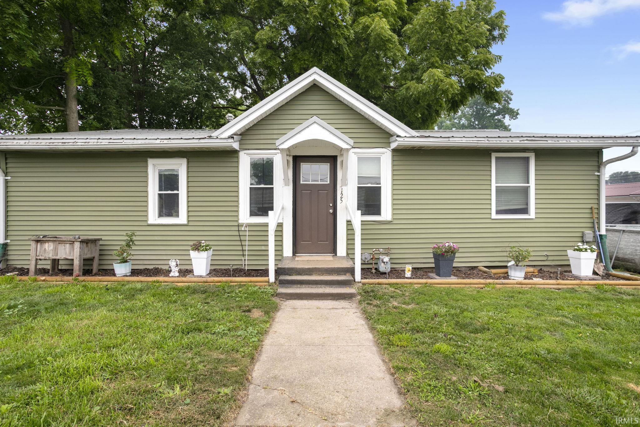125 N Bowen Avenue