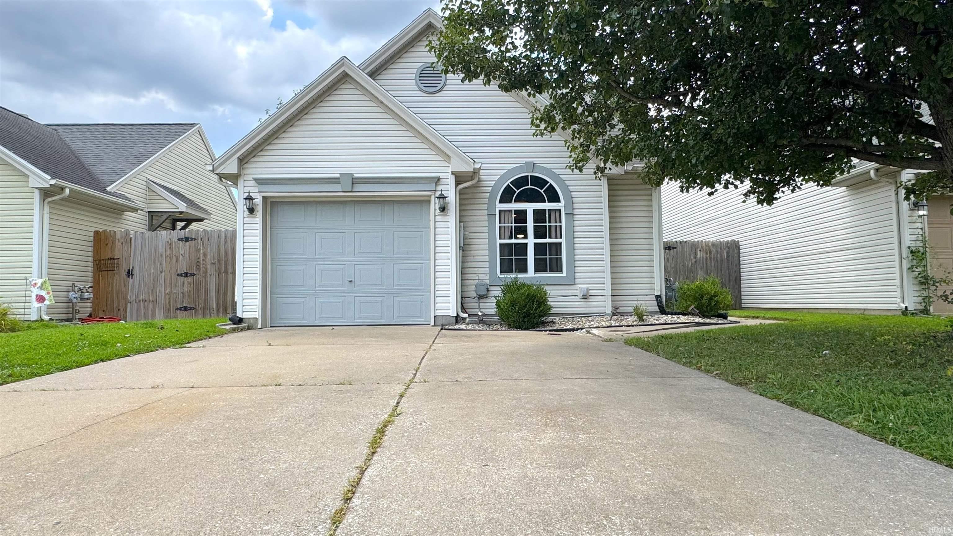 1st image of 9724 Cayes Dr, Evansville, IN 47725 | MLS# 202628693