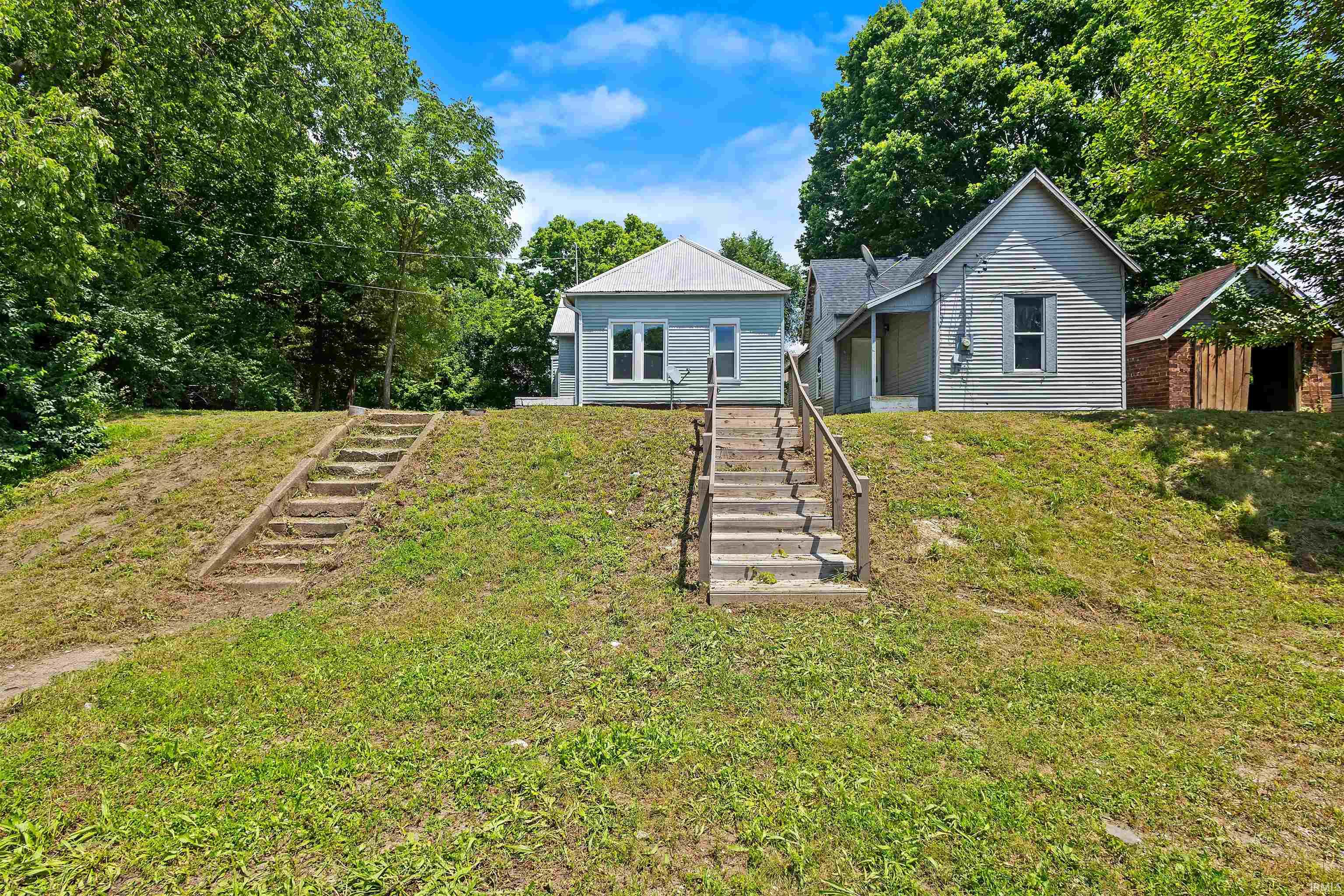 1st image of 321 S Main St, Veedersburg, IN 47987 | MLS# 202628741