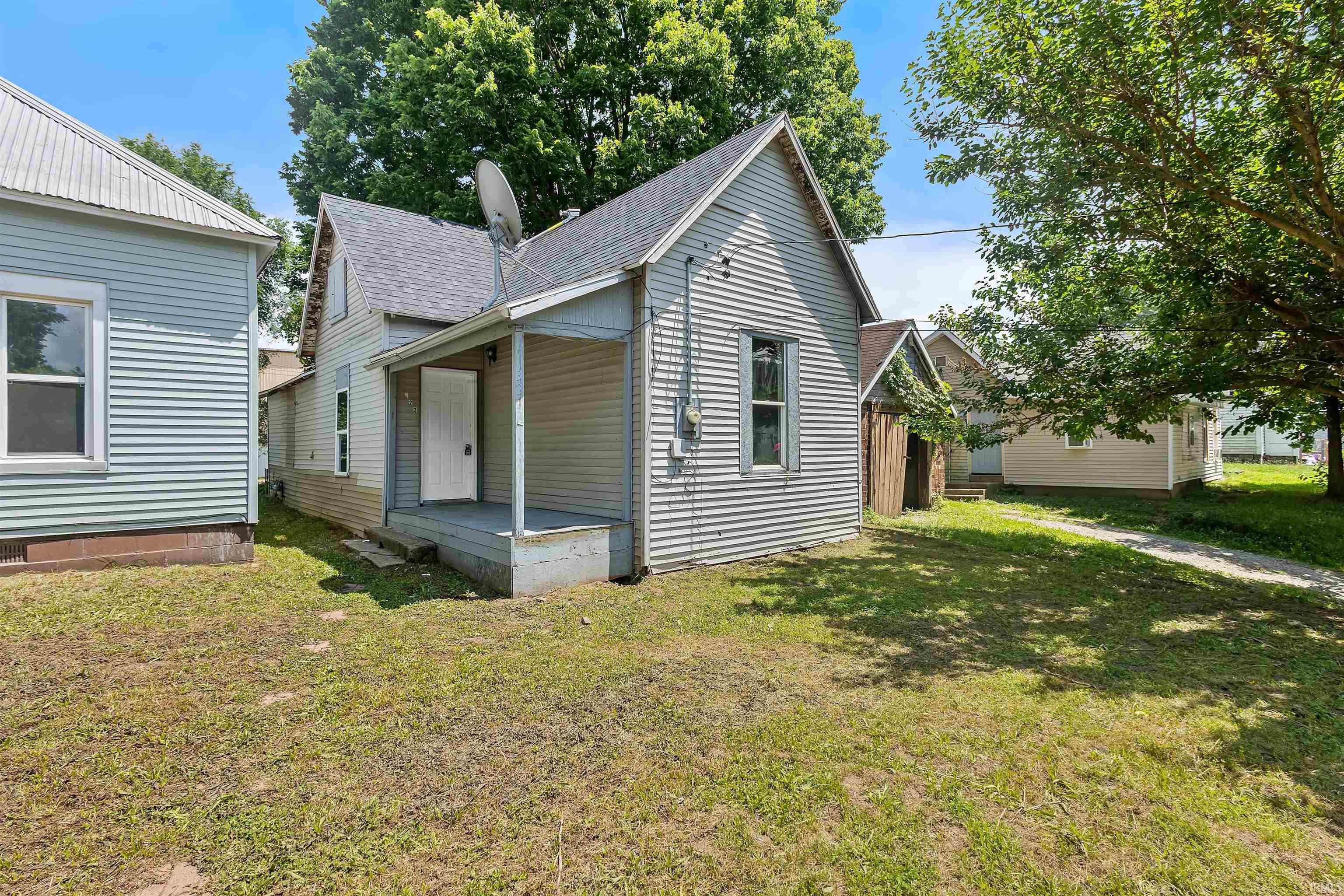 2nd image of 321 S Main St, Veedersburg, IN 47987 | MLS# 202628741