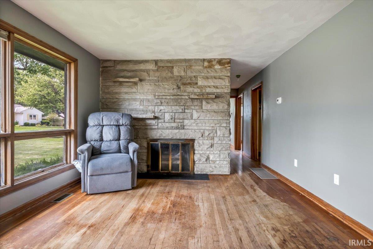 5th image of 322 Meadow Dr, Union City, IN 47390 | MLS# 202628882