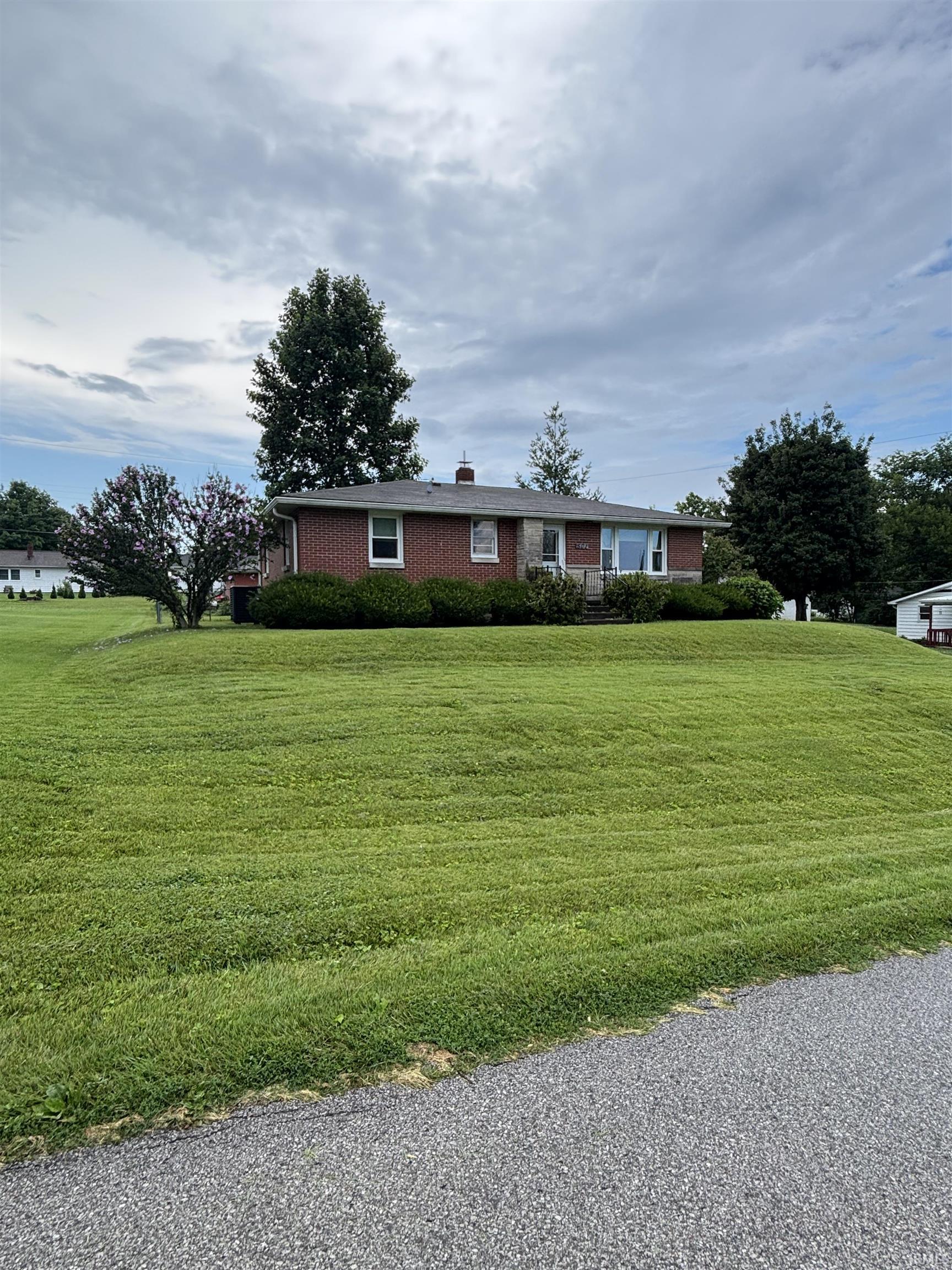 4th image of 501 E Florence St, Salem, IN 47167 | MLS# 202628909