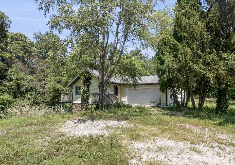 Homes for sale in Bloomfield, IN | 6269 E State Road 54, Bloomfield, IN 47424 | MLS# 202628925