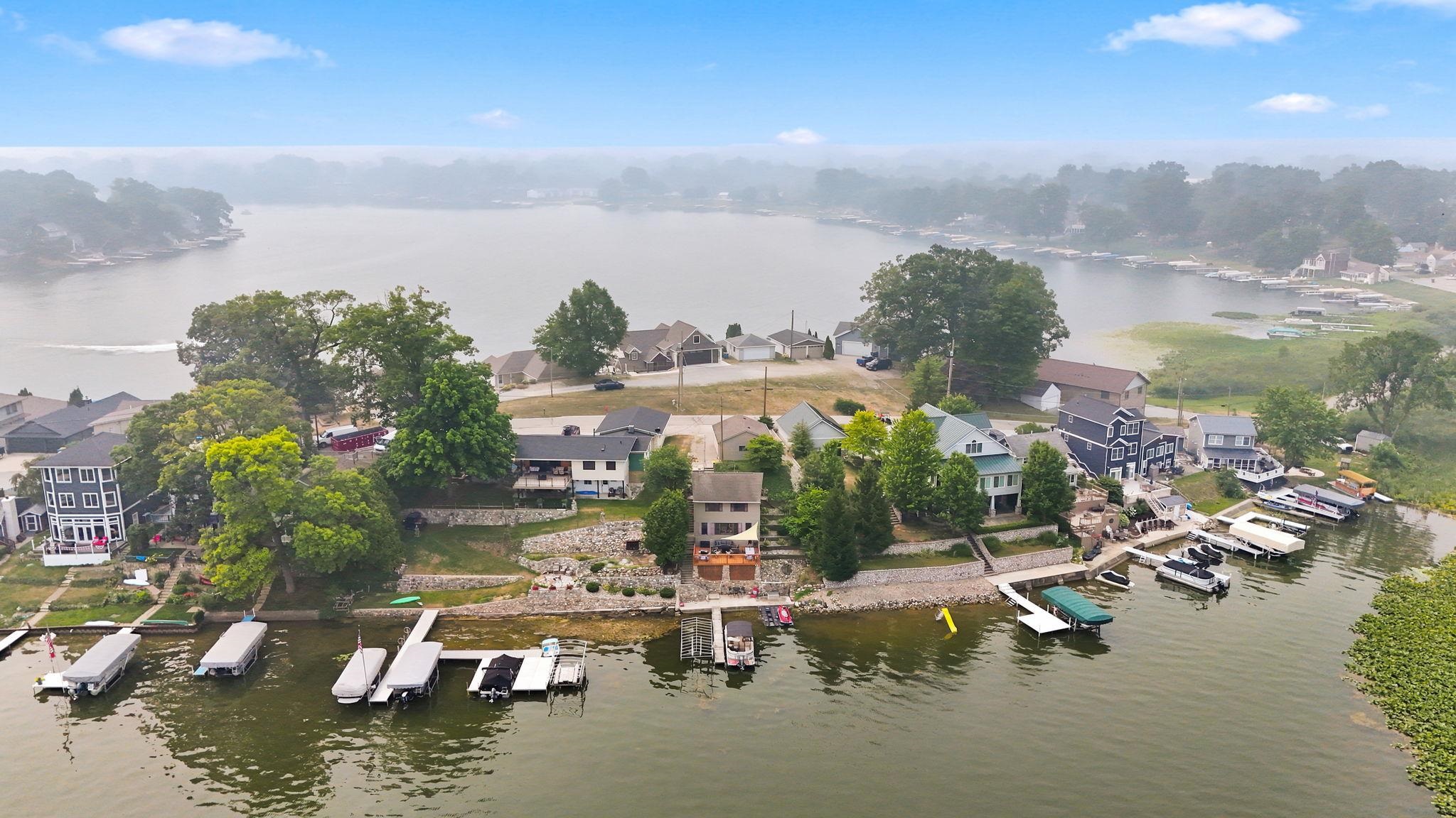41st image of 235 Lane 221b Hamilton Lk, Hamilton, IN 46742 | MLS# 202628934
