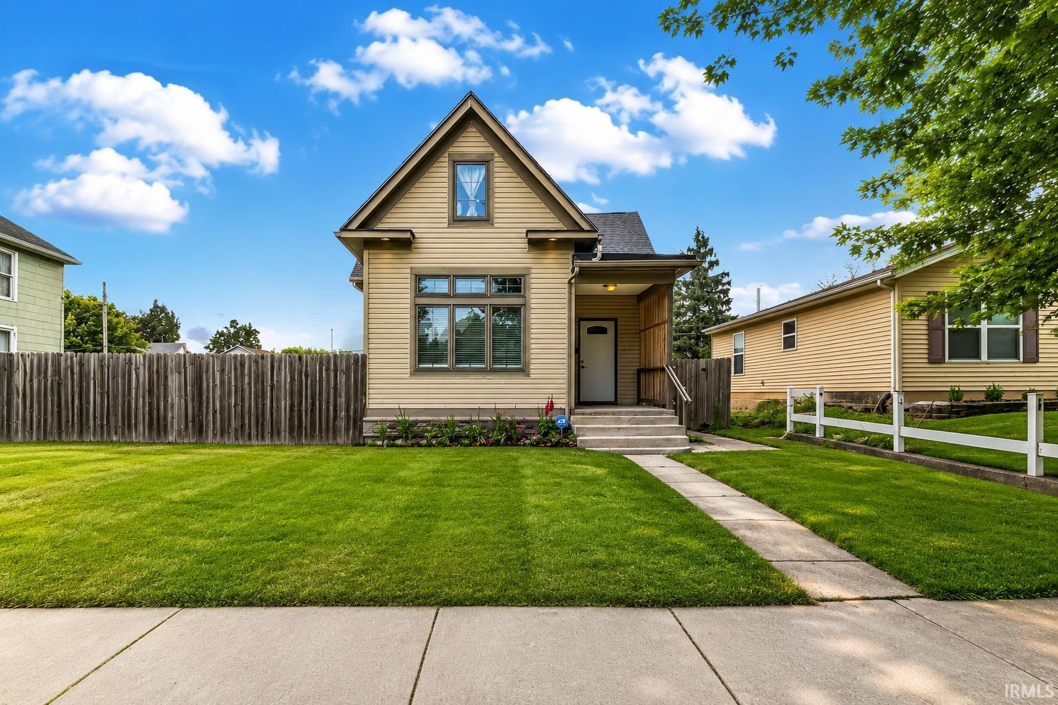 Photo 2 of Manufactured home for sale at 929 E Berry St, Fort Wayne, IN 46803 | MLS# 202628956 | Listing updated on 2026-09-16