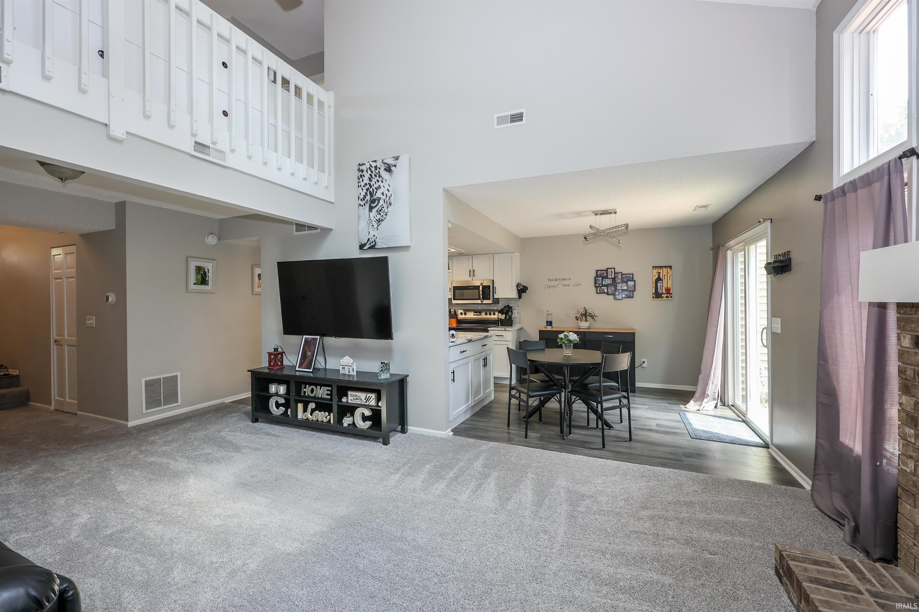 Photo 8 of 7024 Thamesford Drive
