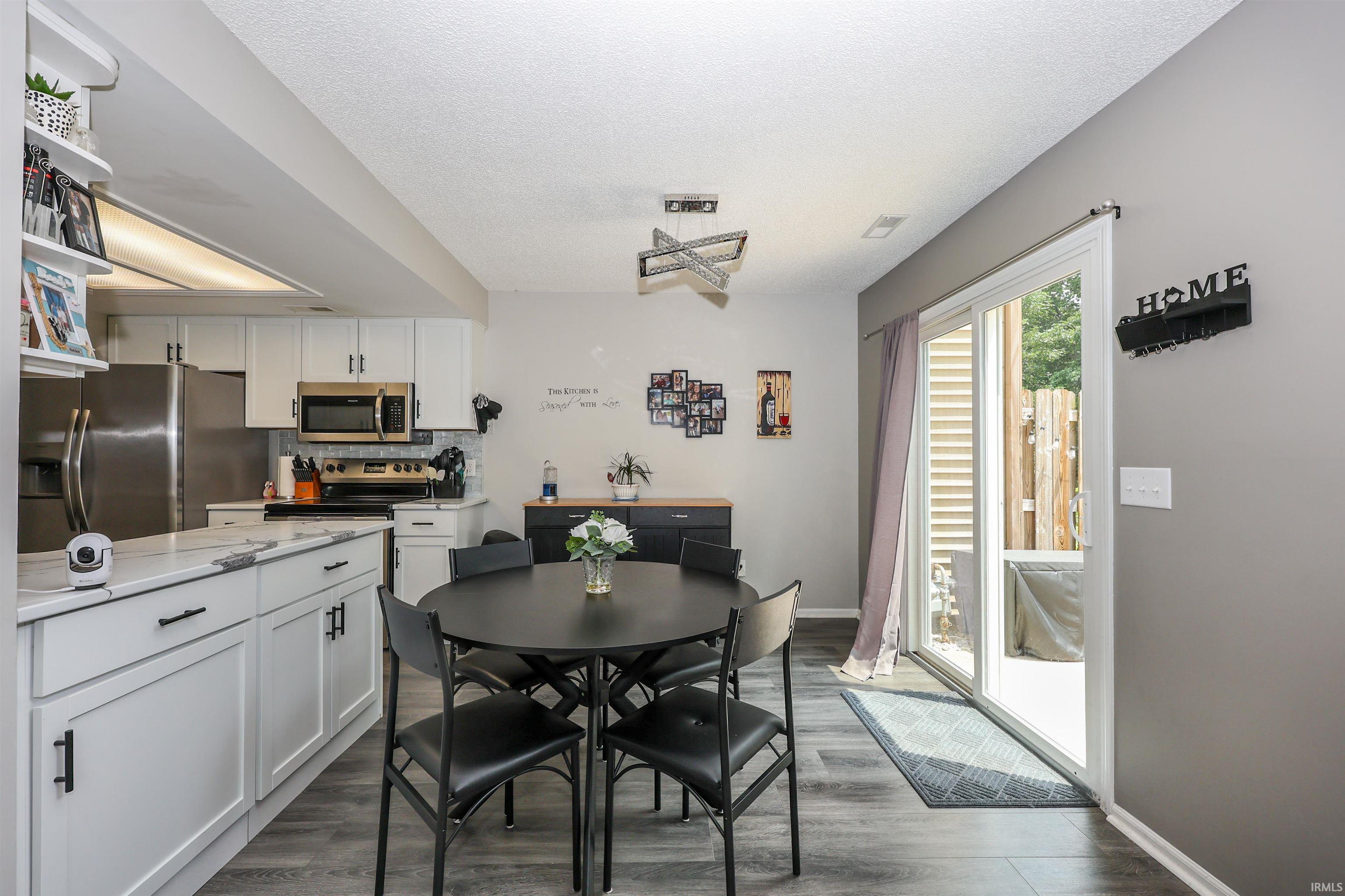 Photo 9 of 7024 Thamesford Drive