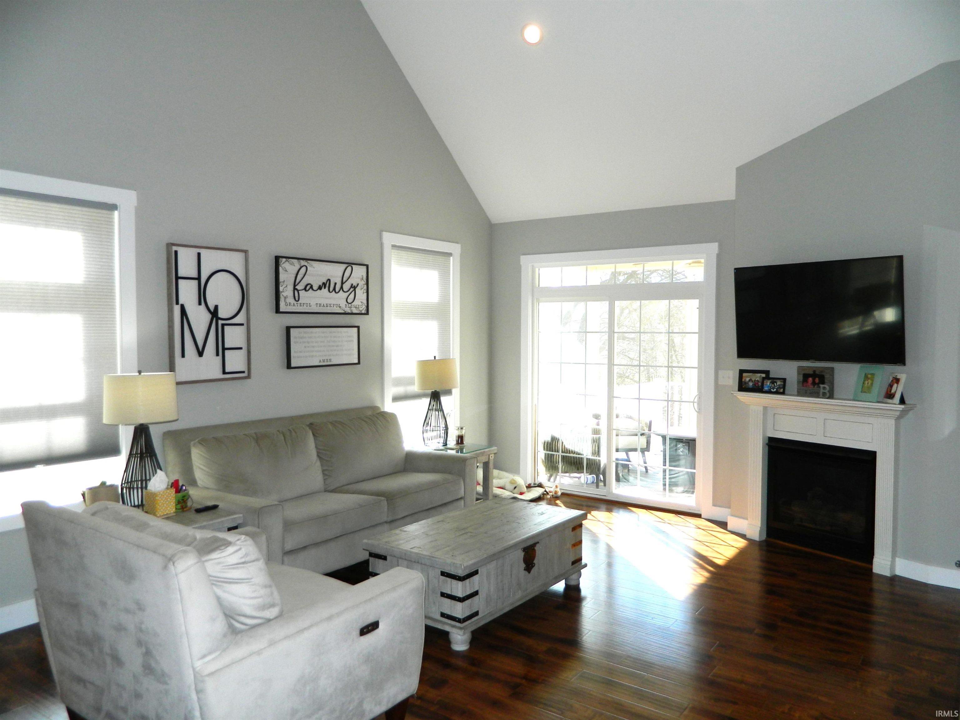 2nd image of 903 W Baywood Dr, Bloomington, IN 47403 | MLS# 202629083