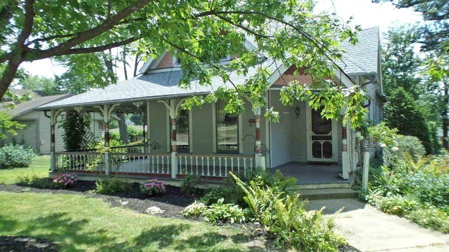 1st image of 1411 Mcdowell Rd, Vincennes, IN 47591 | MLS# 202629086