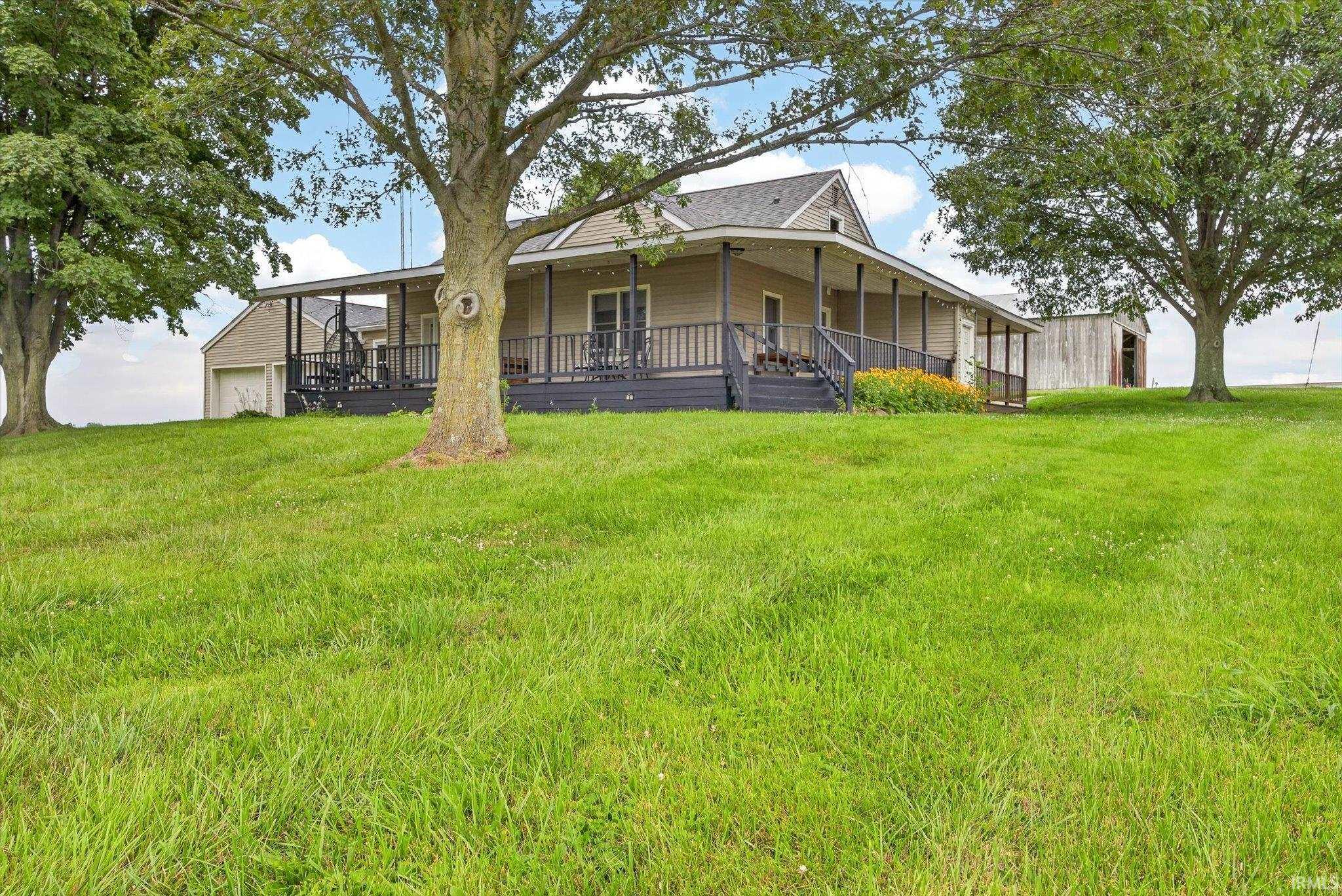 Homes for sale in Bloomfield, IN | 3192 W 100 S Rd, Bloomfield, IN 47424 | MLS# 202629087