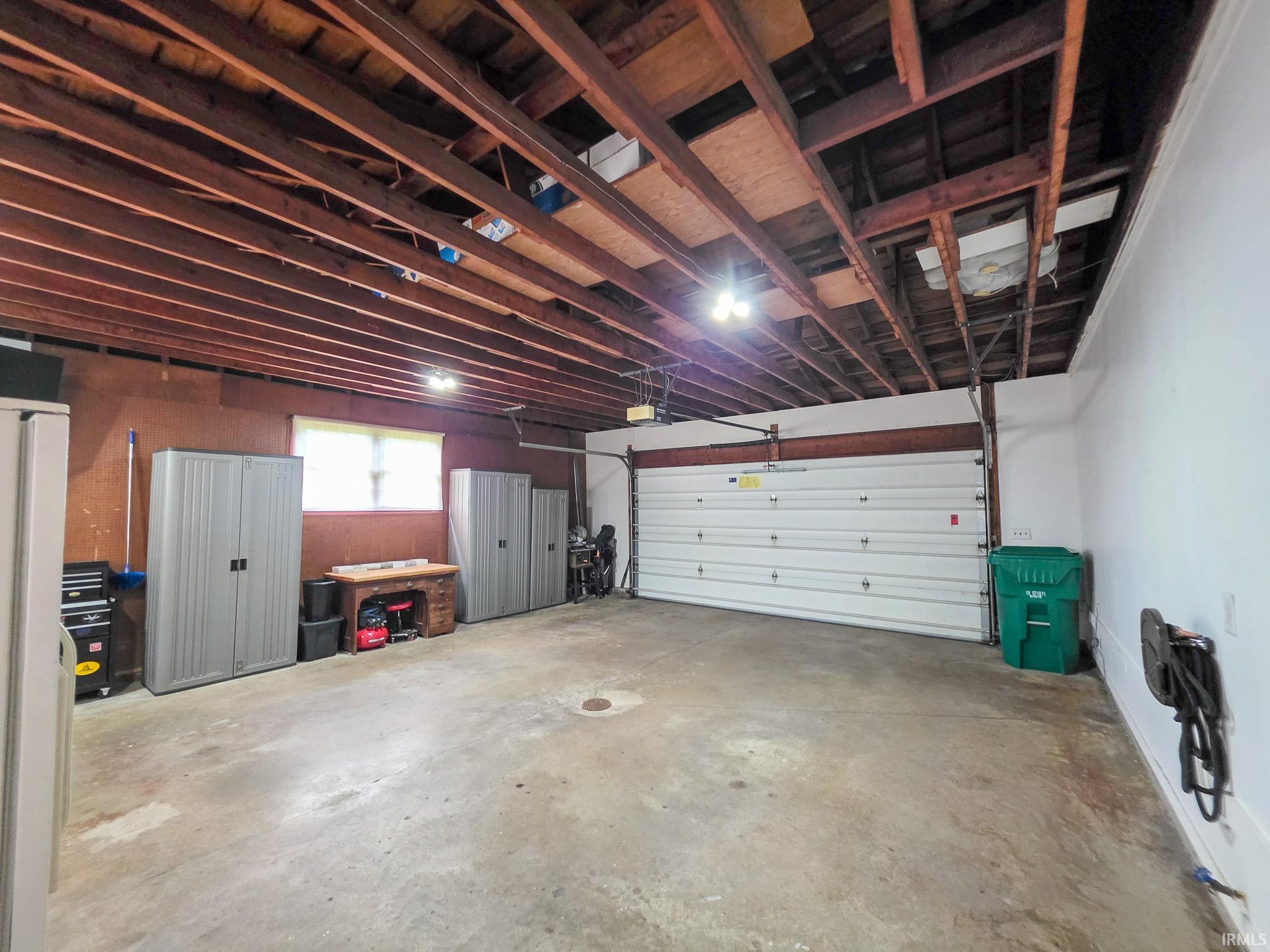 Spacious, insulated garage