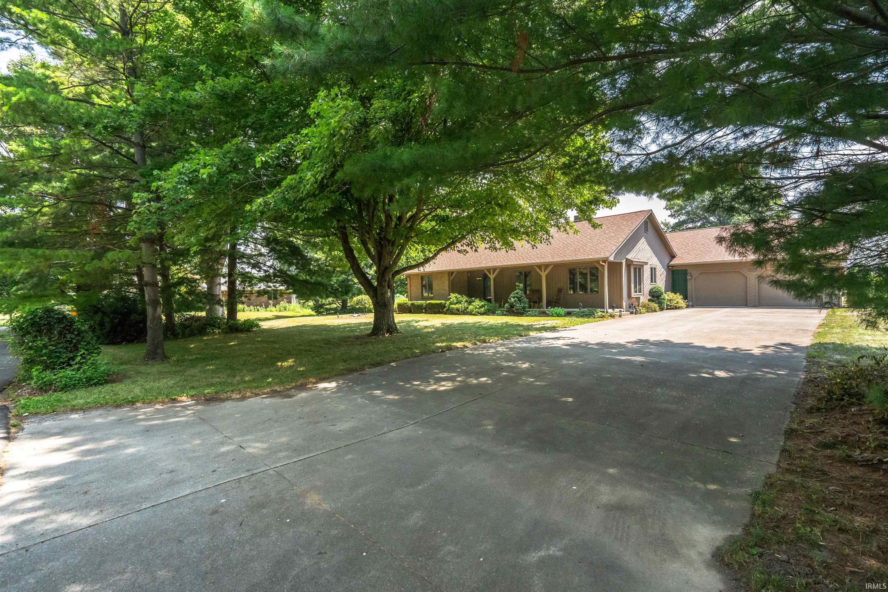 Photo 2 of Manufactured home for sale at 103 Wayne Pl, Sharpsville, IN 46068 | MLS# 202629146 | Listing updated on 2026-09-18