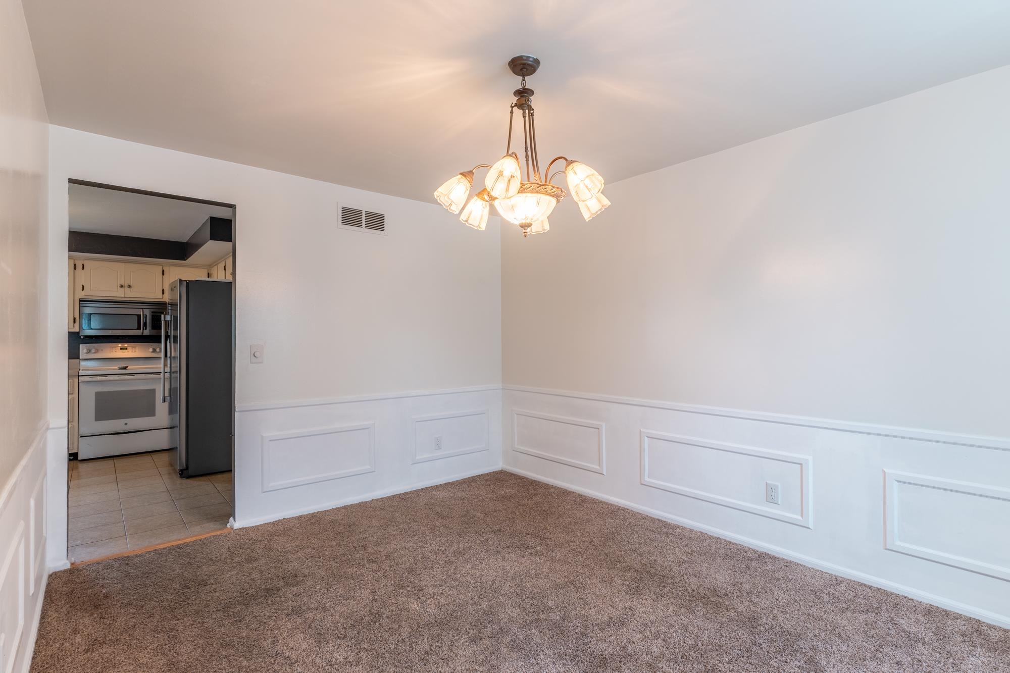Photo 13 of 1100 Springhill Drive