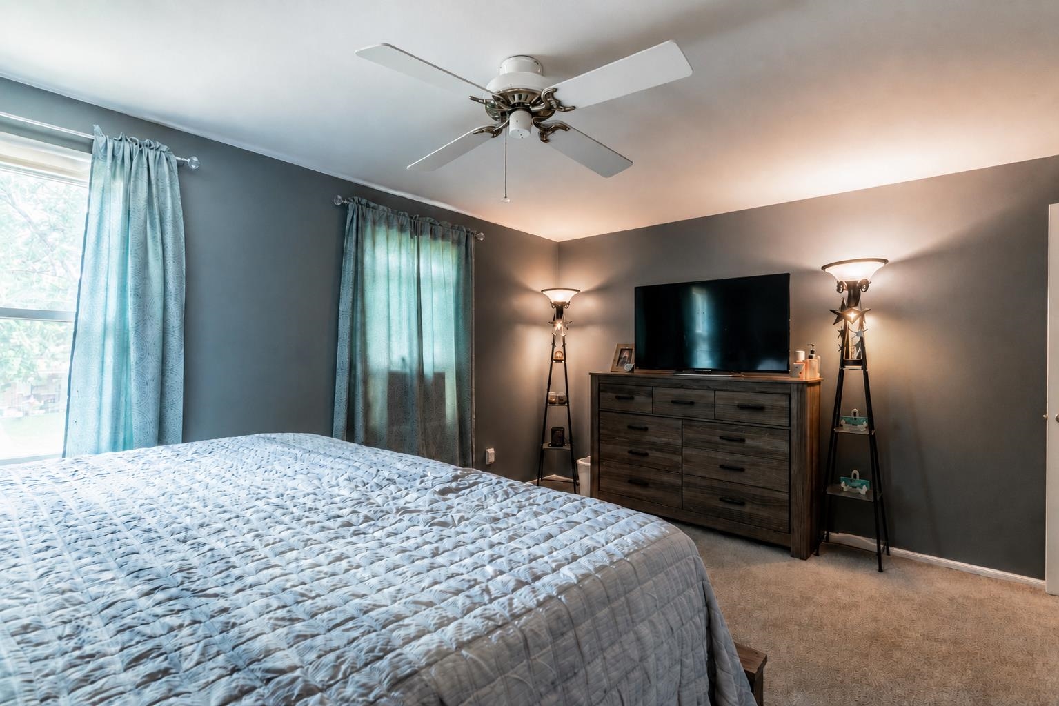 Photo 16 of 1100 Springhill Drive
