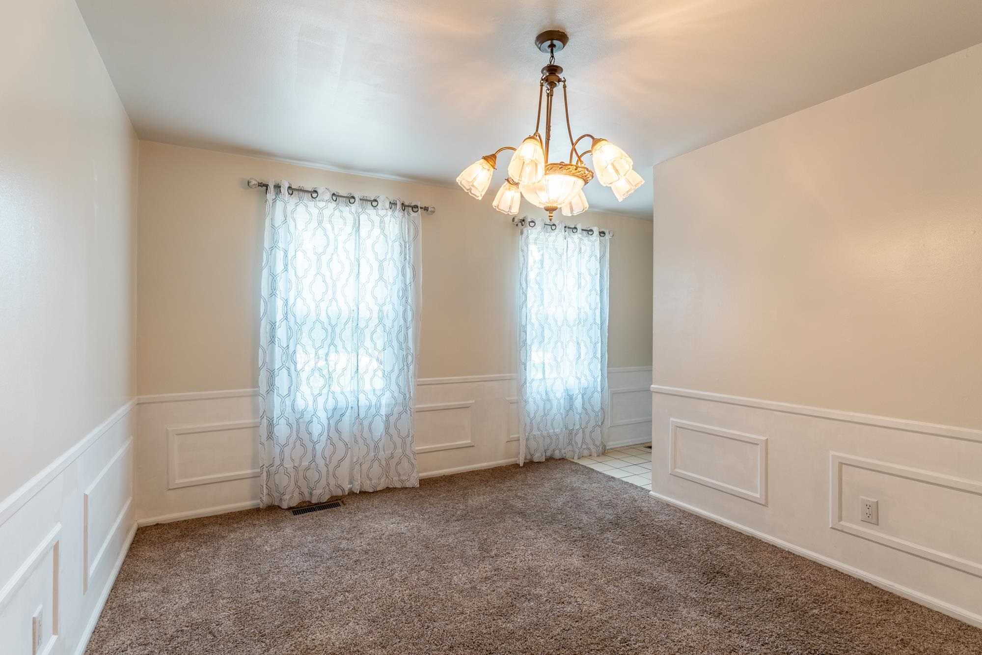 Photo 7 of 1100 Springhill Drive
