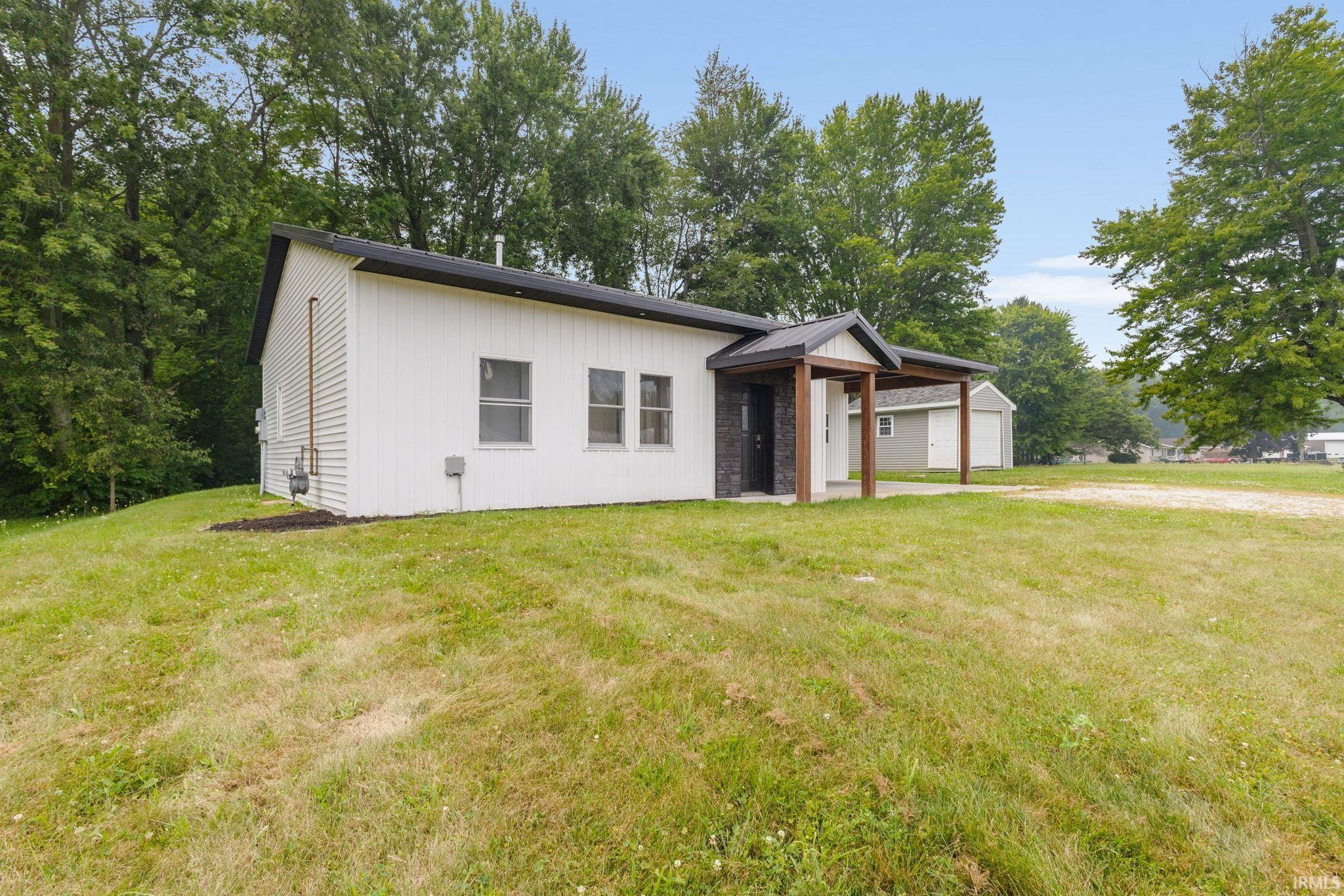 2nd image of 11509 N State Road 13, Syracuse, IN 46567 | MLS# 202629180