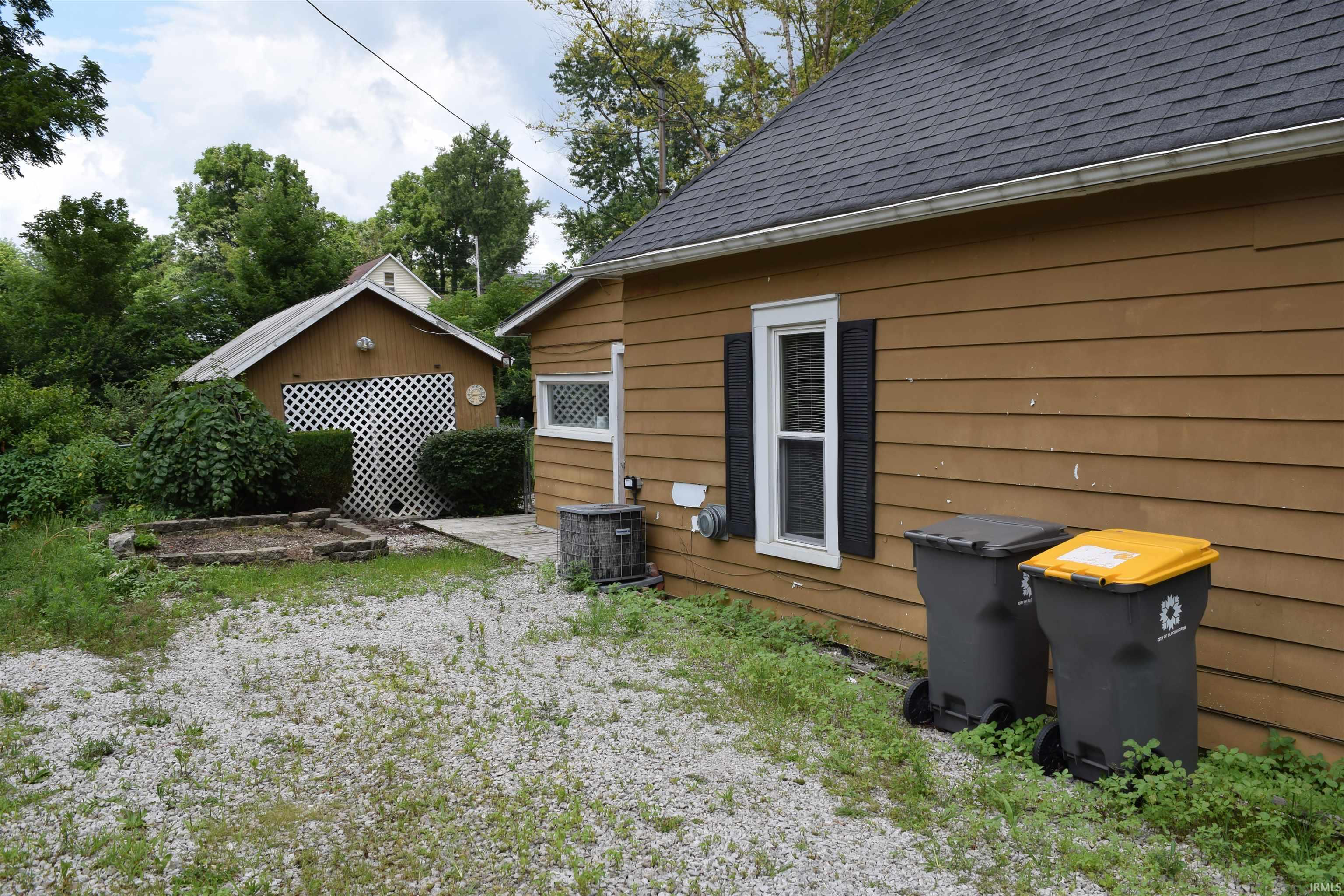 2nd image of 1570 W 7th St, Bloomington, IN 47404 | MLS# 202629230