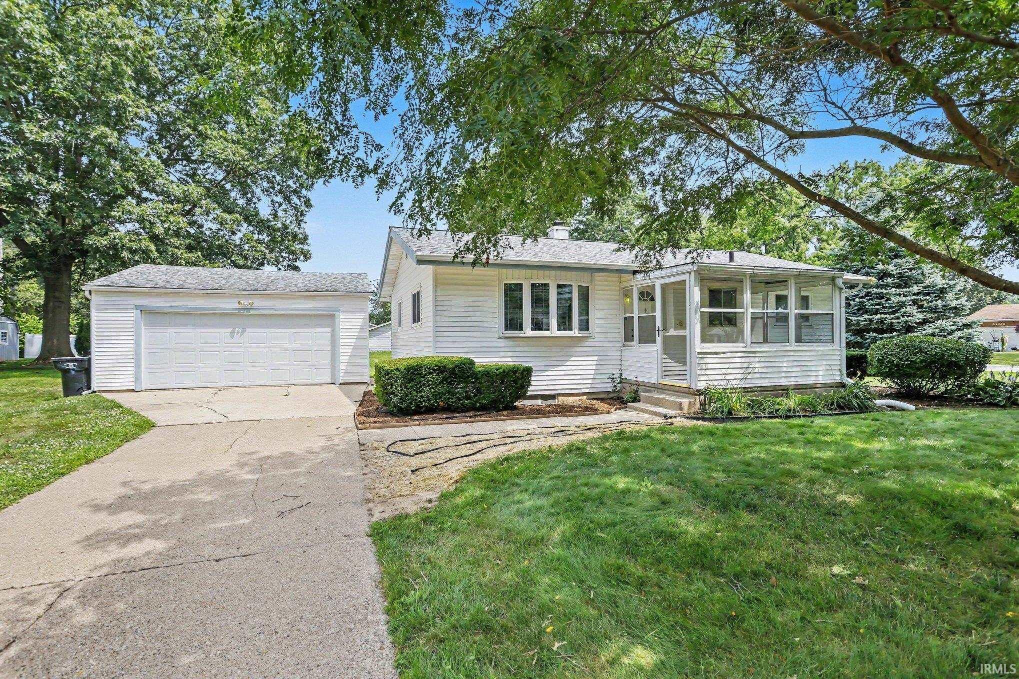 4th image of 15525 Darden Rd, Granger, IN 46530 | MLS# 202629263