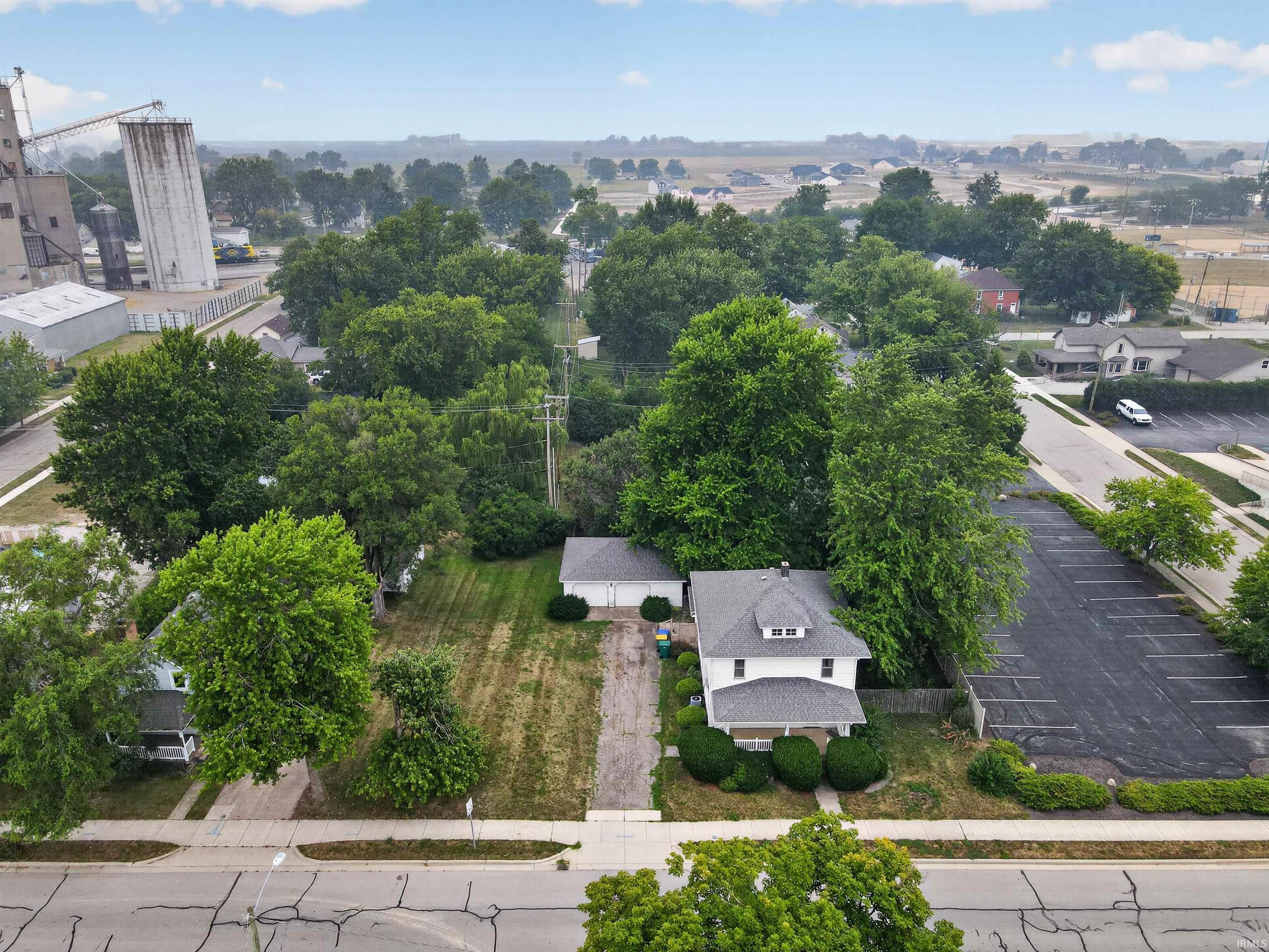 5th image of 22425 Main St, Woodburn, IN 46797 | MLS# 202629278