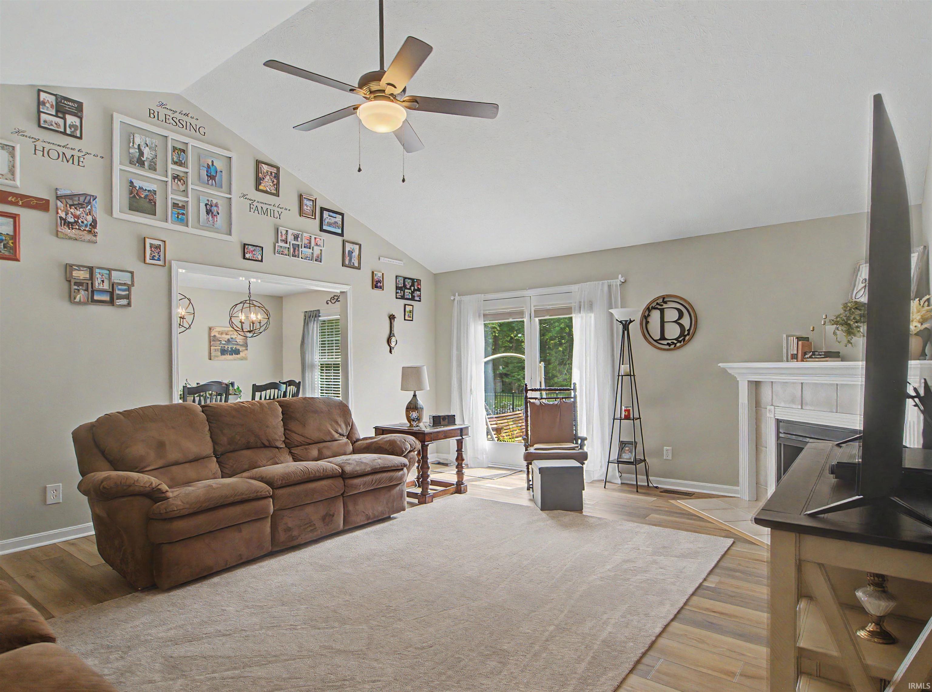 4th image of 9239 Southport Dr, Evansville, IN 47711 | MLS# 202629377