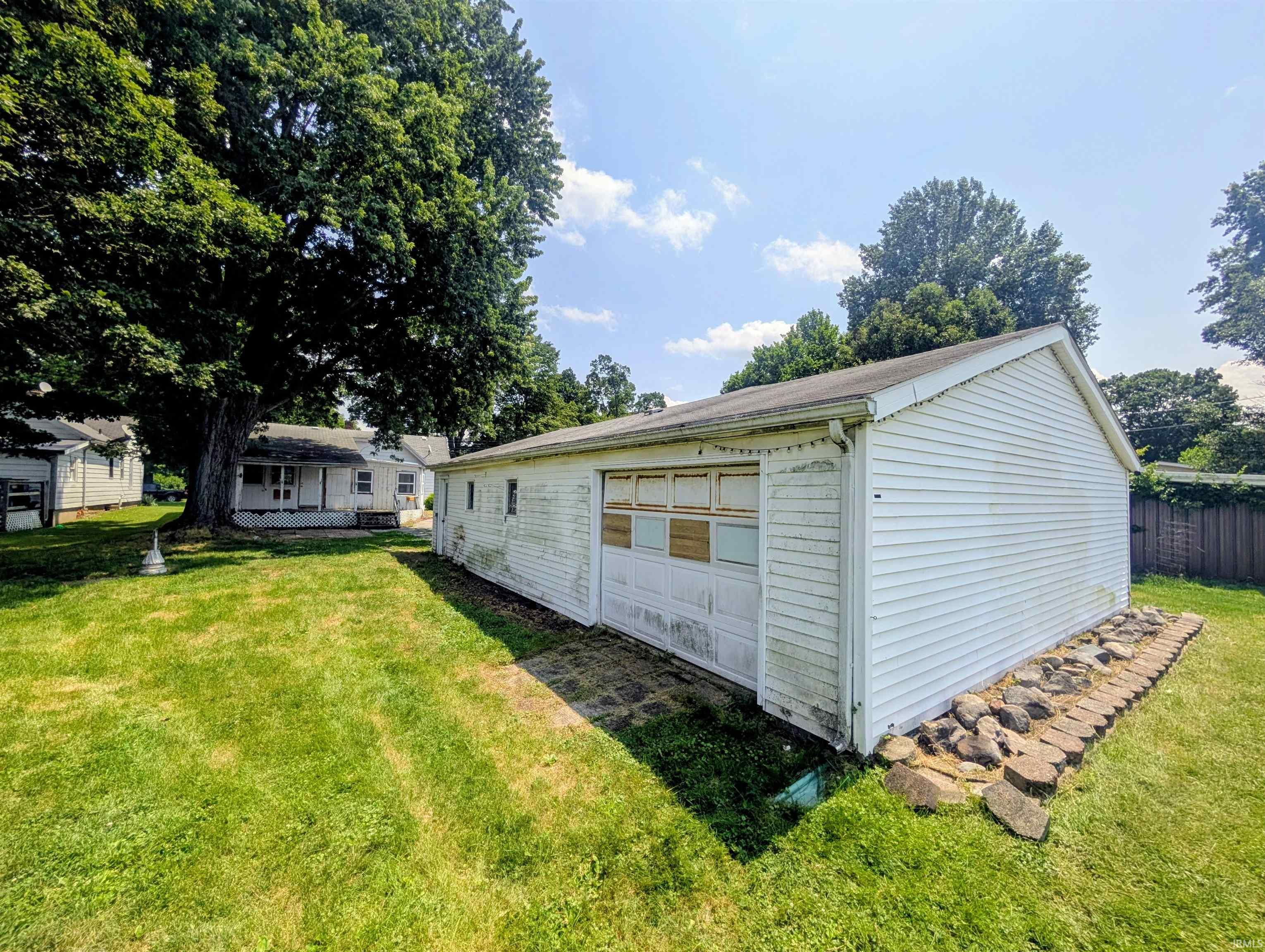 20th image of 309 S Main St, Lakeville, IN 46536 | MLS# 202629401