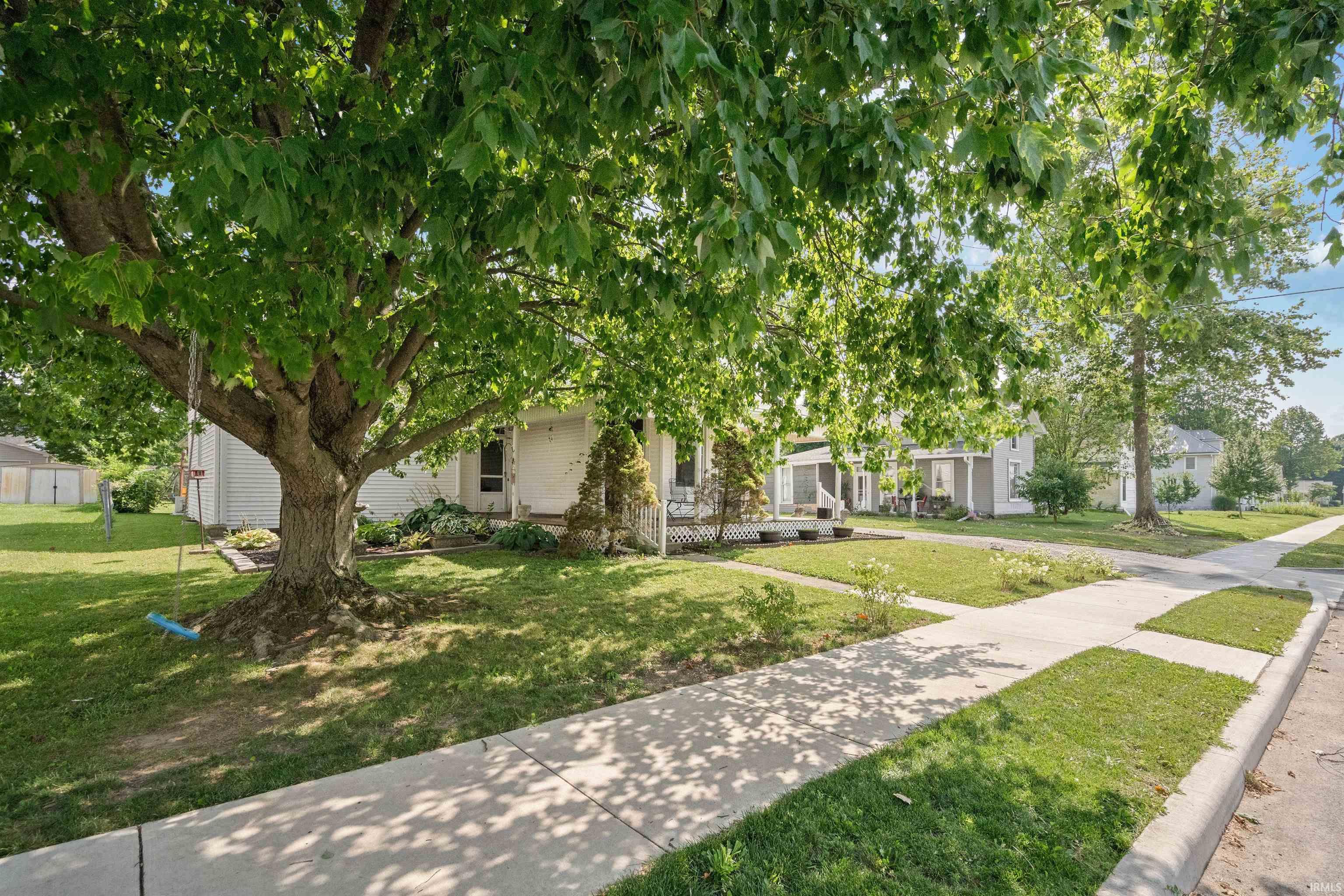 3rd image of 221 E Washington St, Galveston, IN 46932 | MLS# 202629421