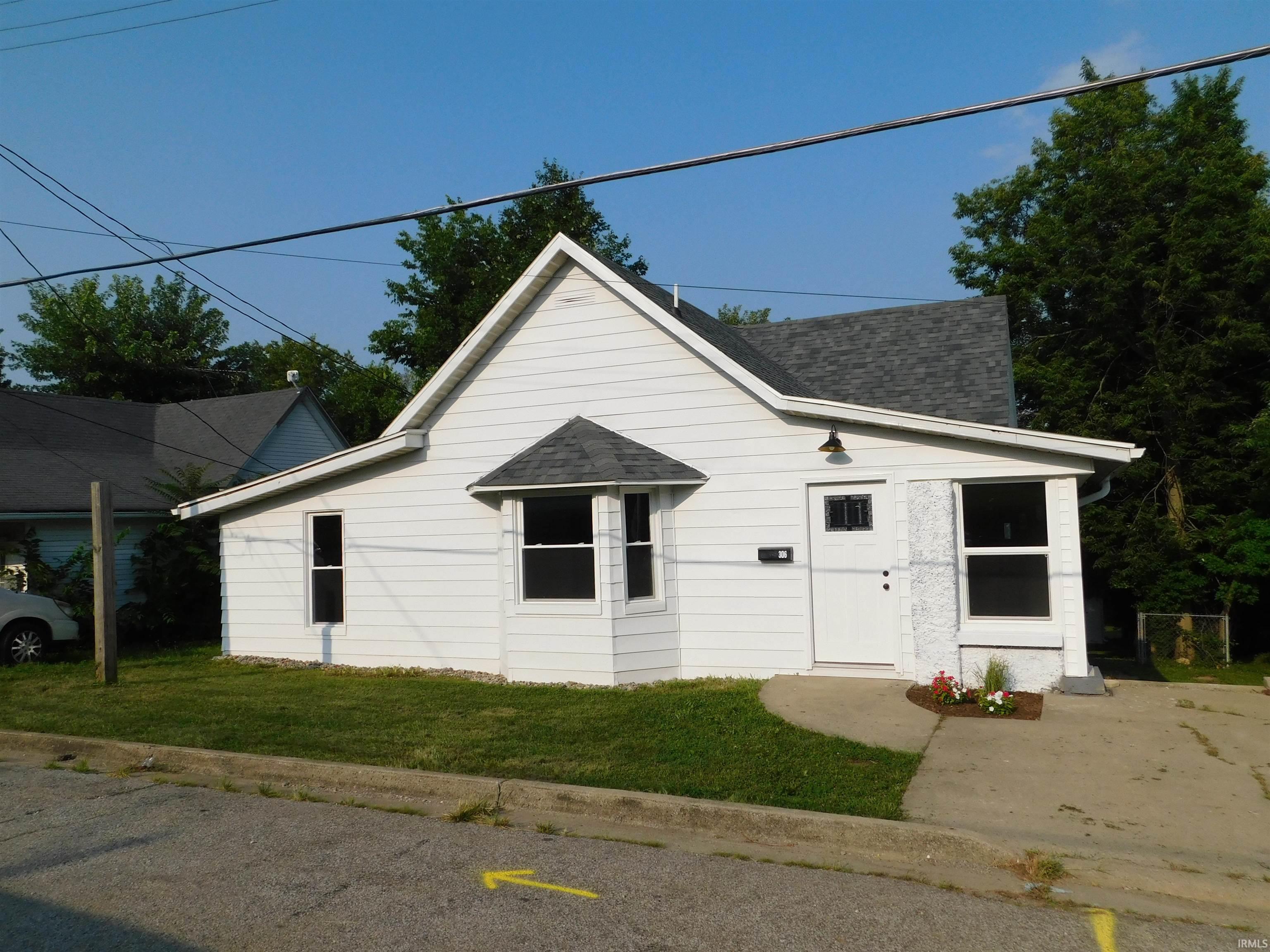 1st image of 306 S Posey St, Salem, IN 47167 | MLS# 202629444
