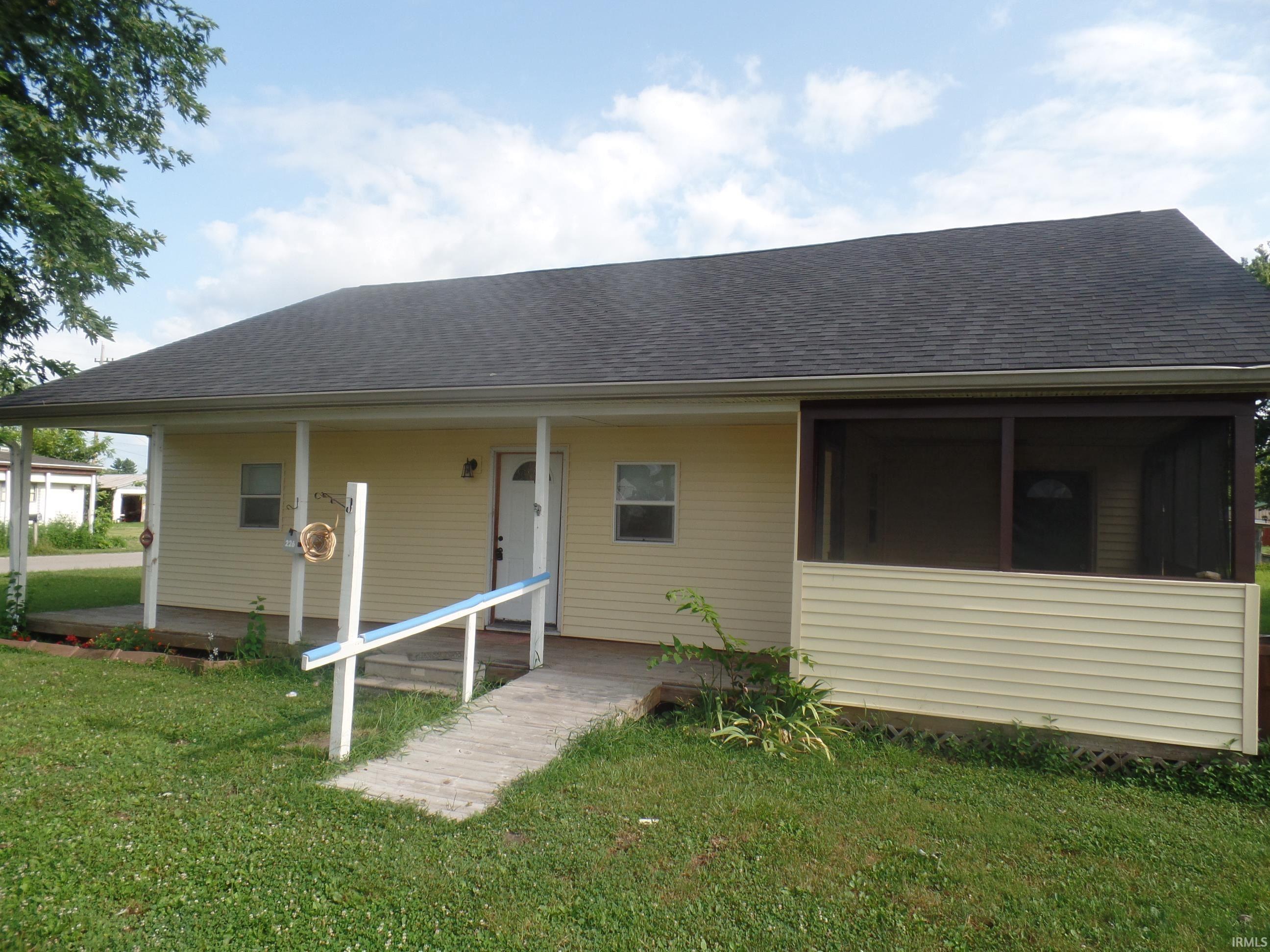 Homes for sale in Worthington, IN | 226 Ohio St, Worthington, IN 47471 | MLS# 202629462