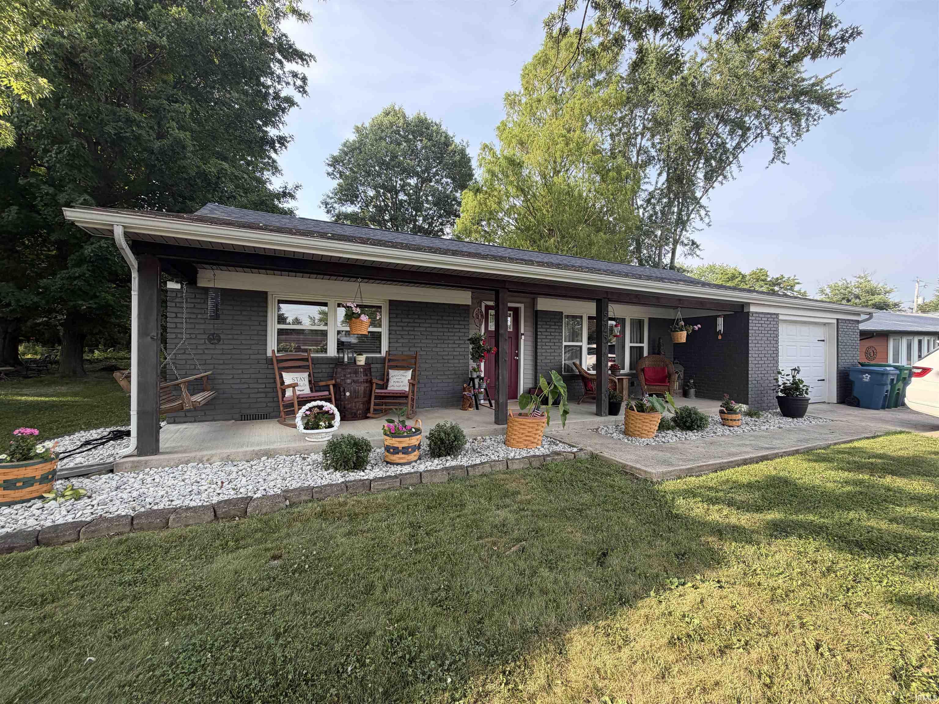 1st image of 525 Circle Dr, Fairmount, IN 46928 | MLS# 202629466