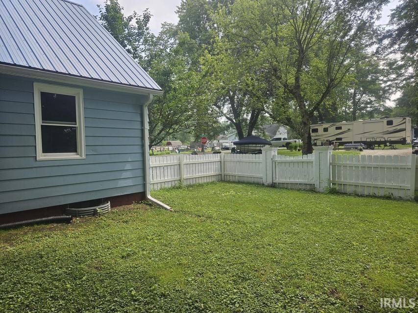 5th image of 8416 E Lindstrom Ln, New Carlisle, IN 46552 | MLS# 202629492