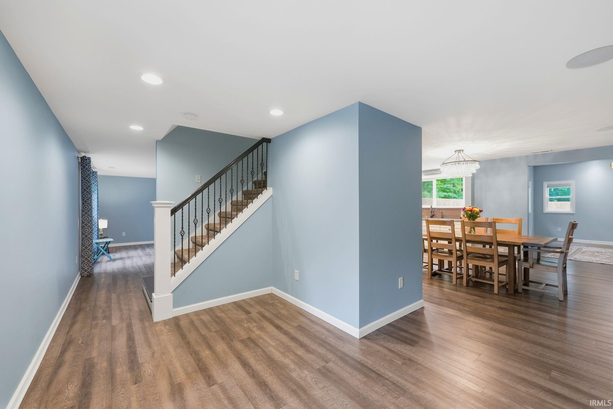 Photo 6 of 9904 Circlewood Drive