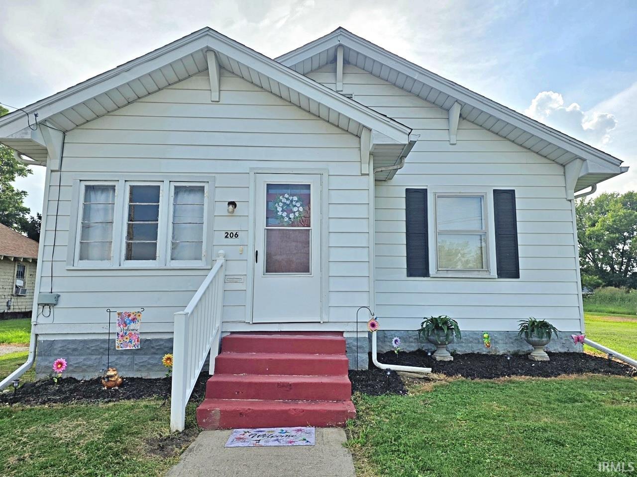 Homes for sale in Jasonville, IN | 206 N Meridian St, Jasonville, IN 47438 | MLS# 202629496
