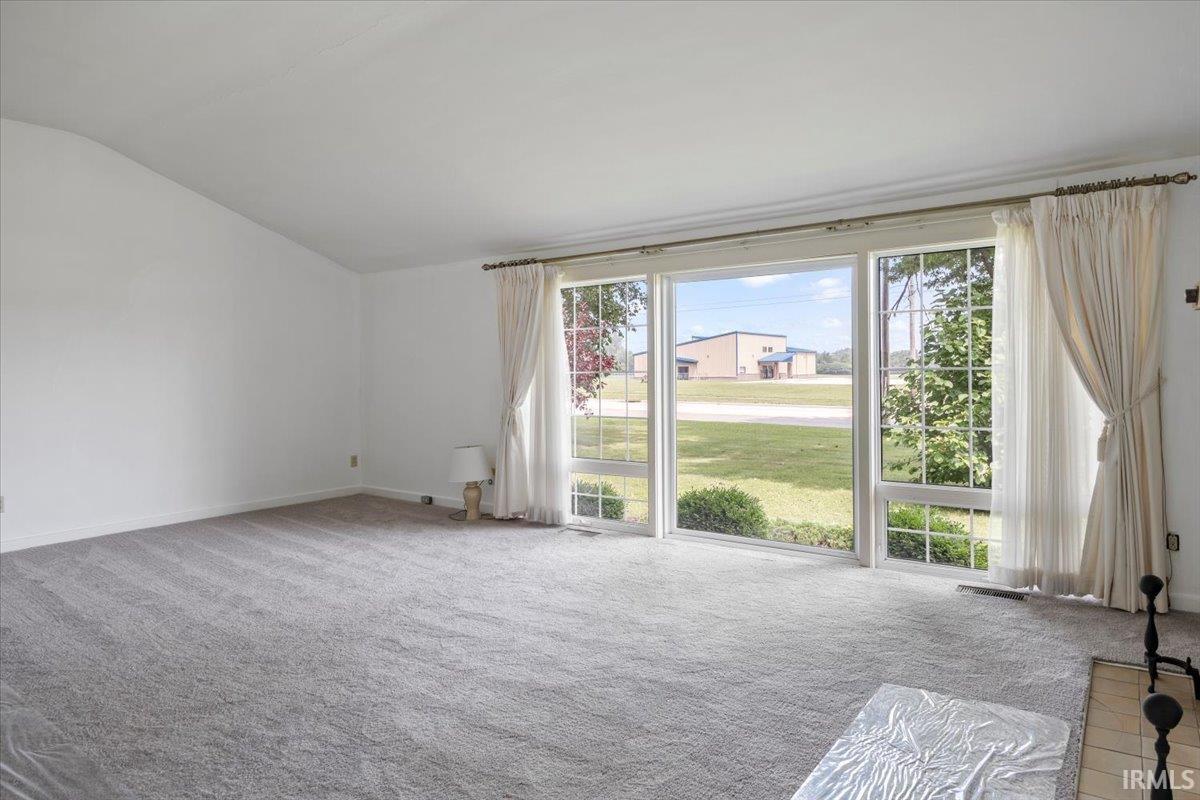 5th image of 1354 E Washington St, Winchester, IN 47394 | MLS# 202629517