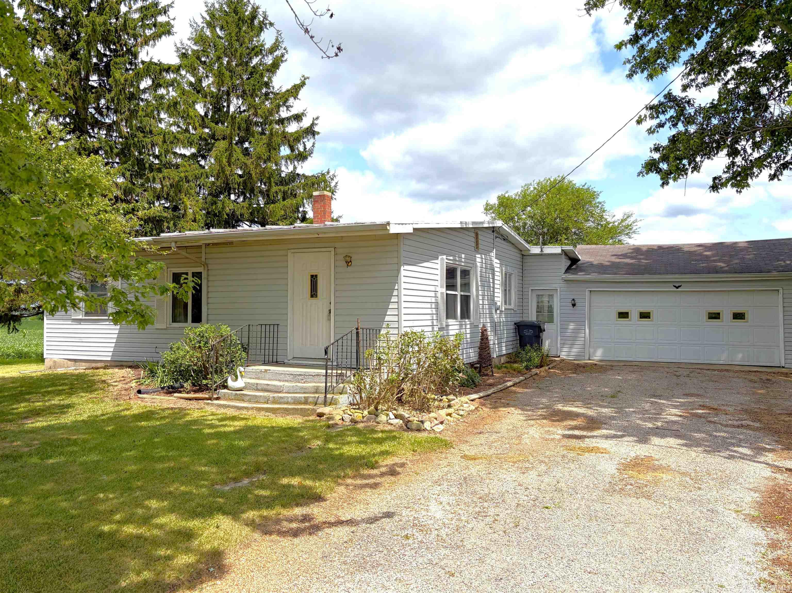 1st image of 1424 E Greenville Pike, Winchester, IN 47394 | MLS# 202629522