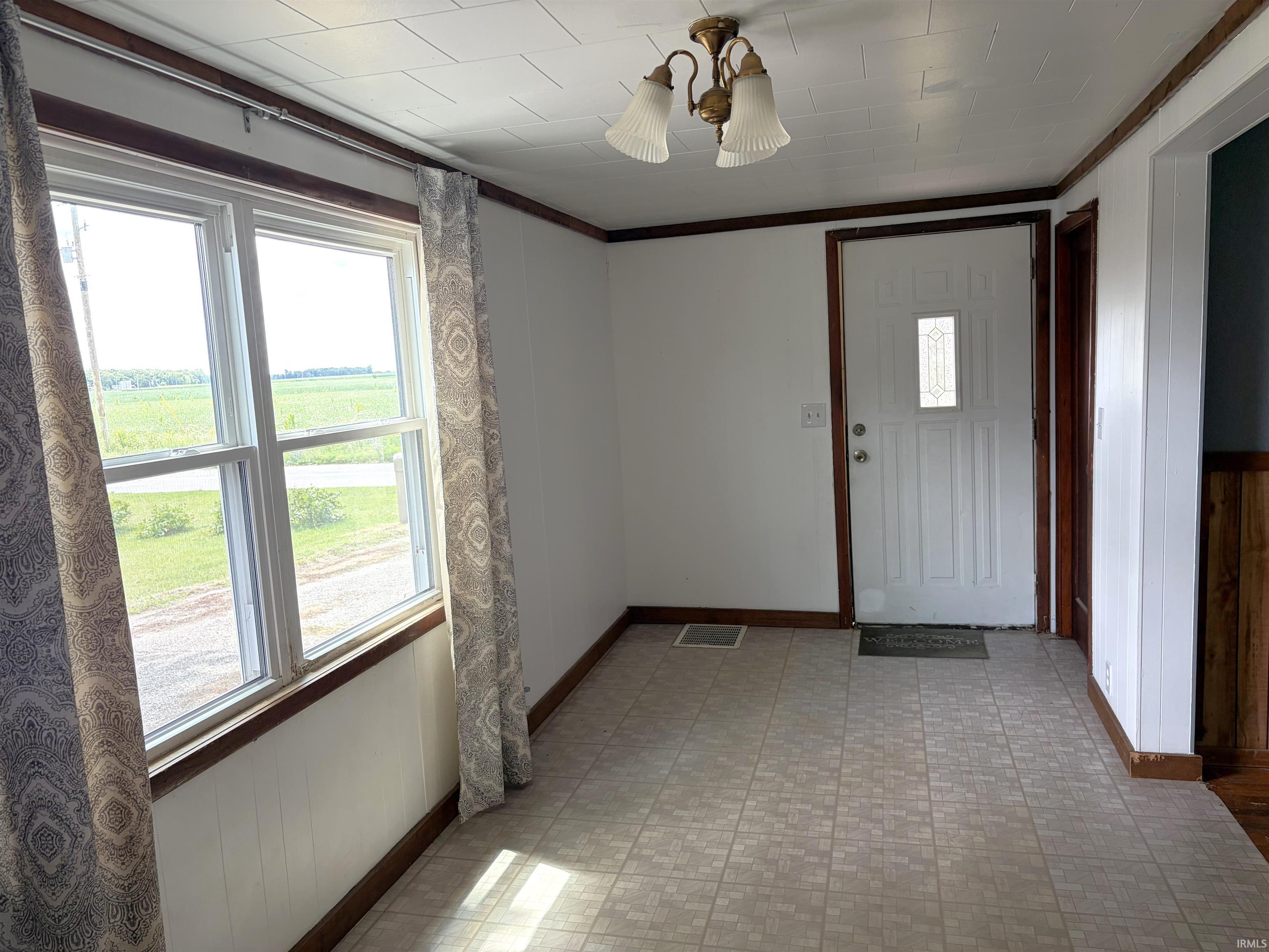 5th image of 1424 E Greenville Pike, Winchester, IN 47394 | MLS# 202629522