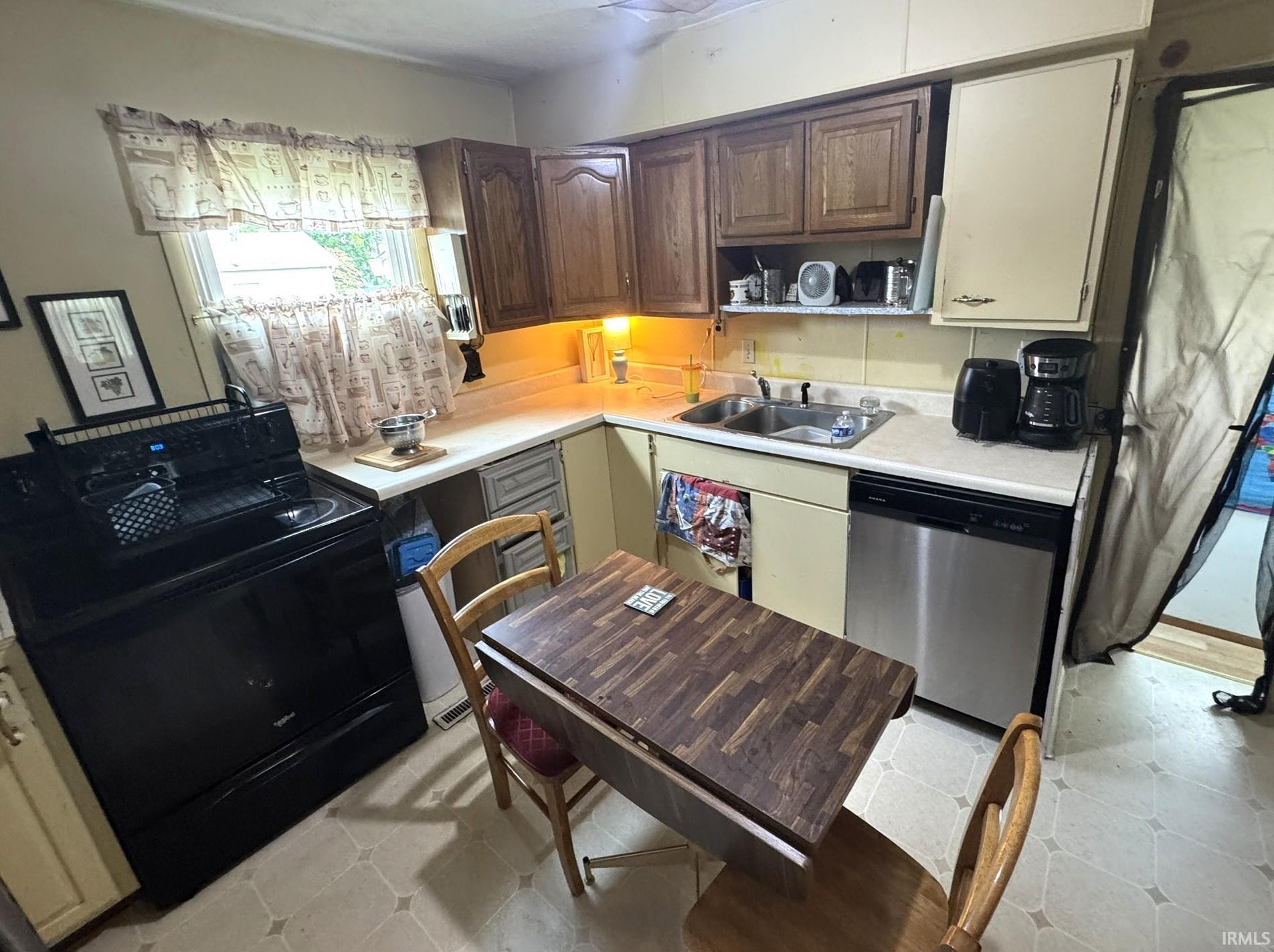 5th image of 2401 S Rogers St, Bloomington, IN 47403 | MLS# 202629543