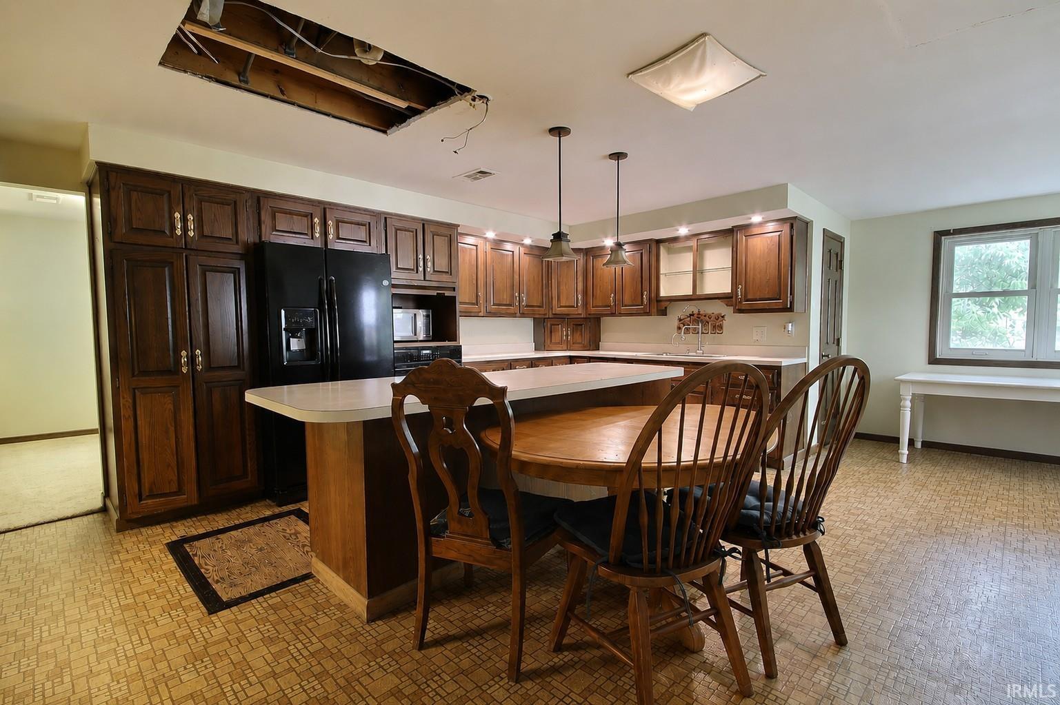 Photo 5 of 6001 Fitchburg Place