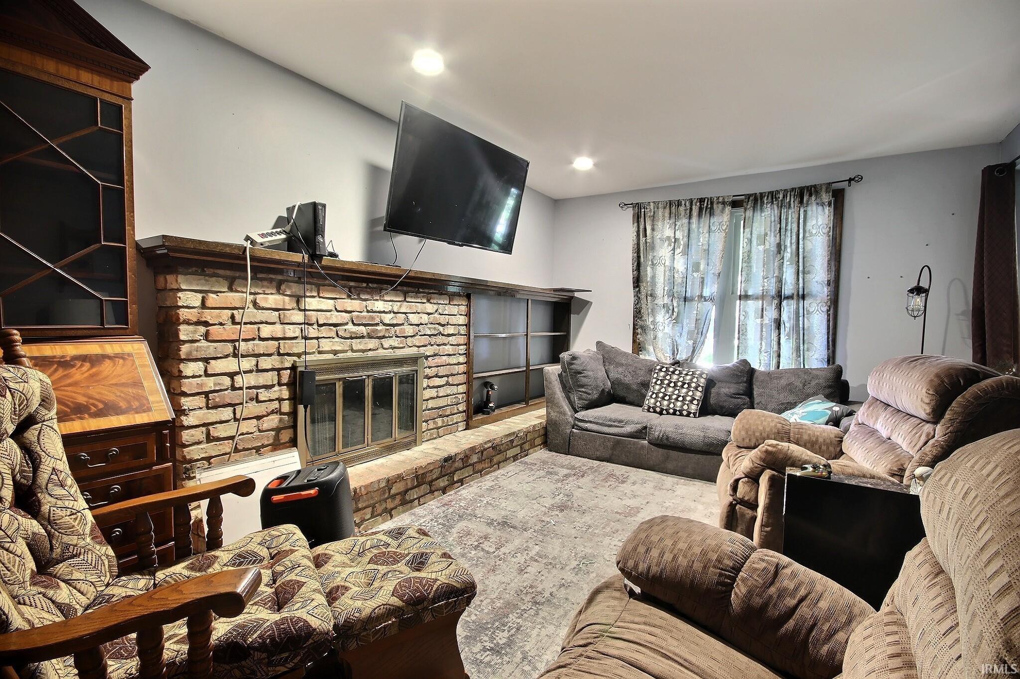 Photo 7 of 6001 Fitchburg Place