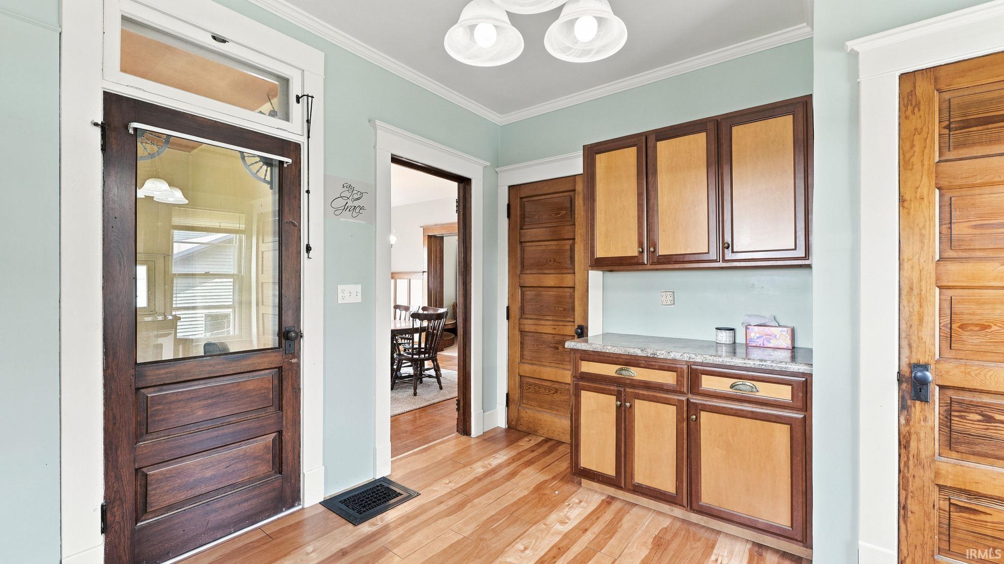 Photo 12 of 221 S Poplar Street