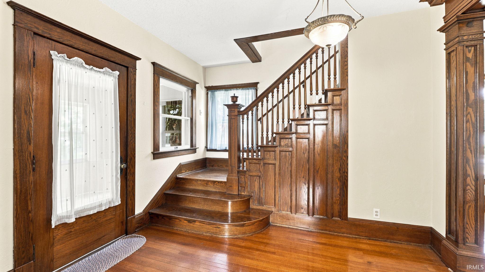 3rd image of 221 S Poplar St, Lagrange, IN 46761 | MLS# 202629590