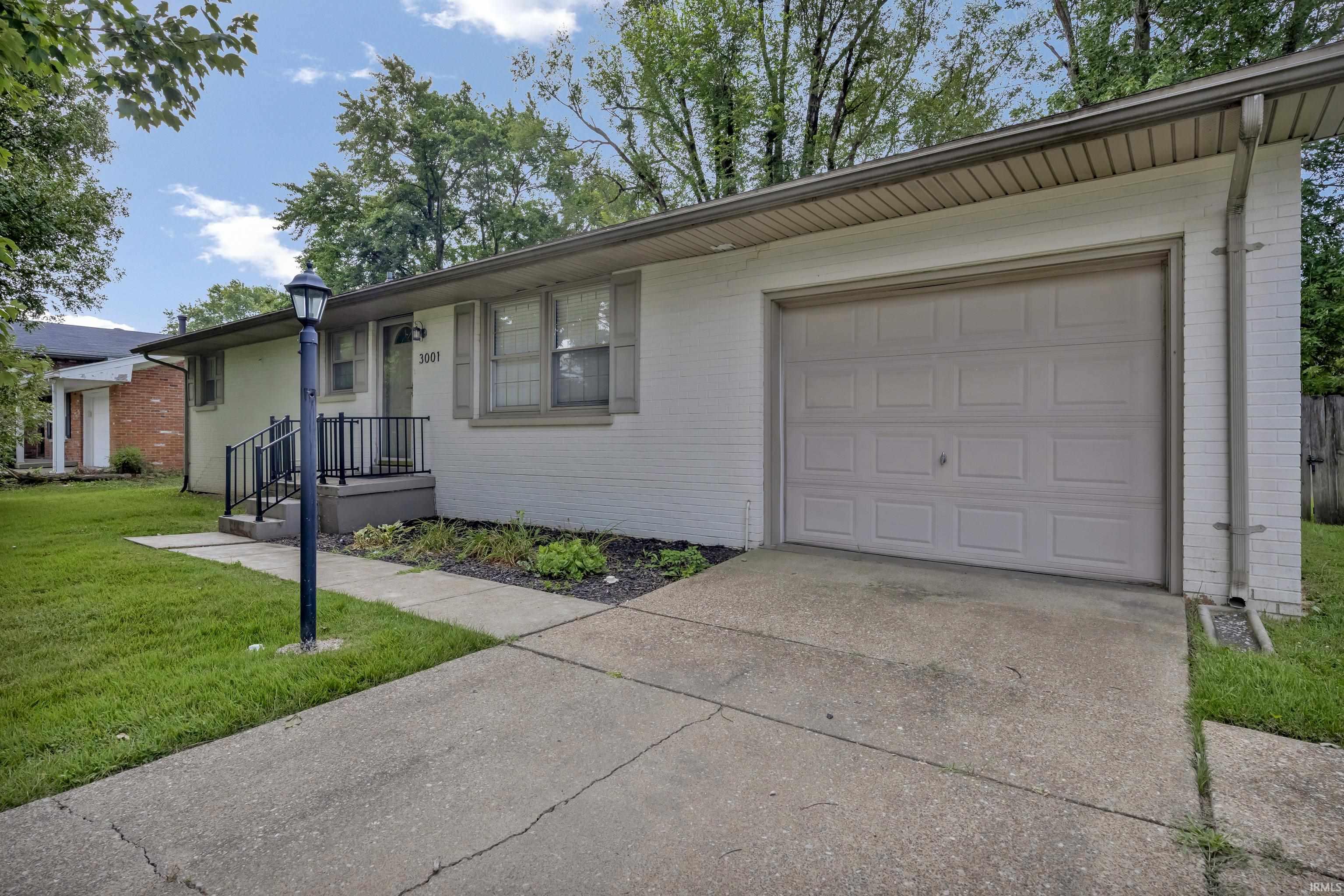 3rd image of 3001 Eastbrooke Dr, Evansville, IN 47711 | MLS# 202629591