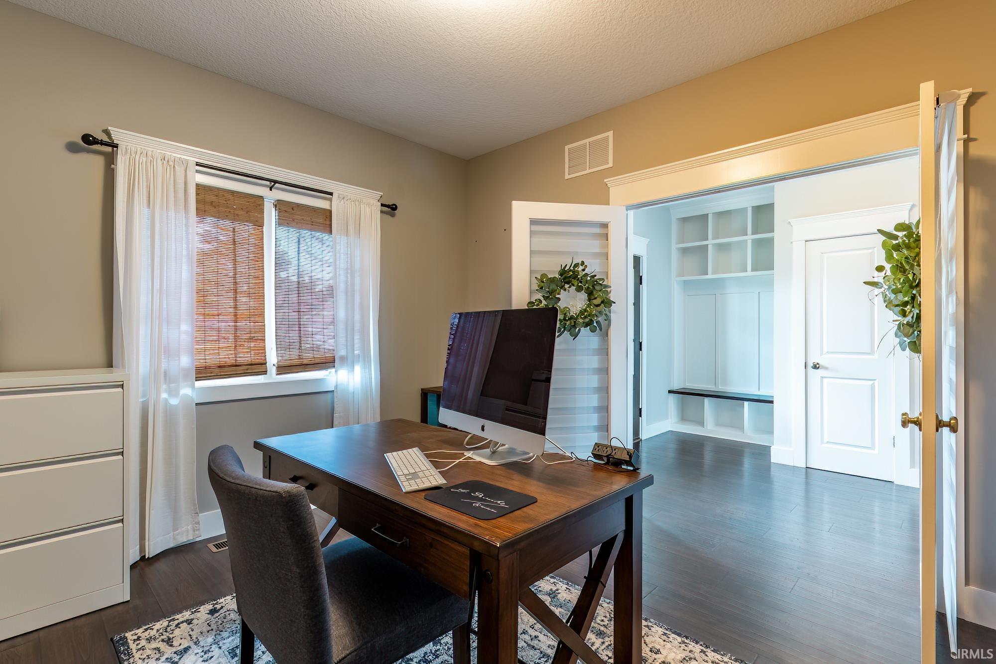 Photo 6 of 1512 Jacobs Drive