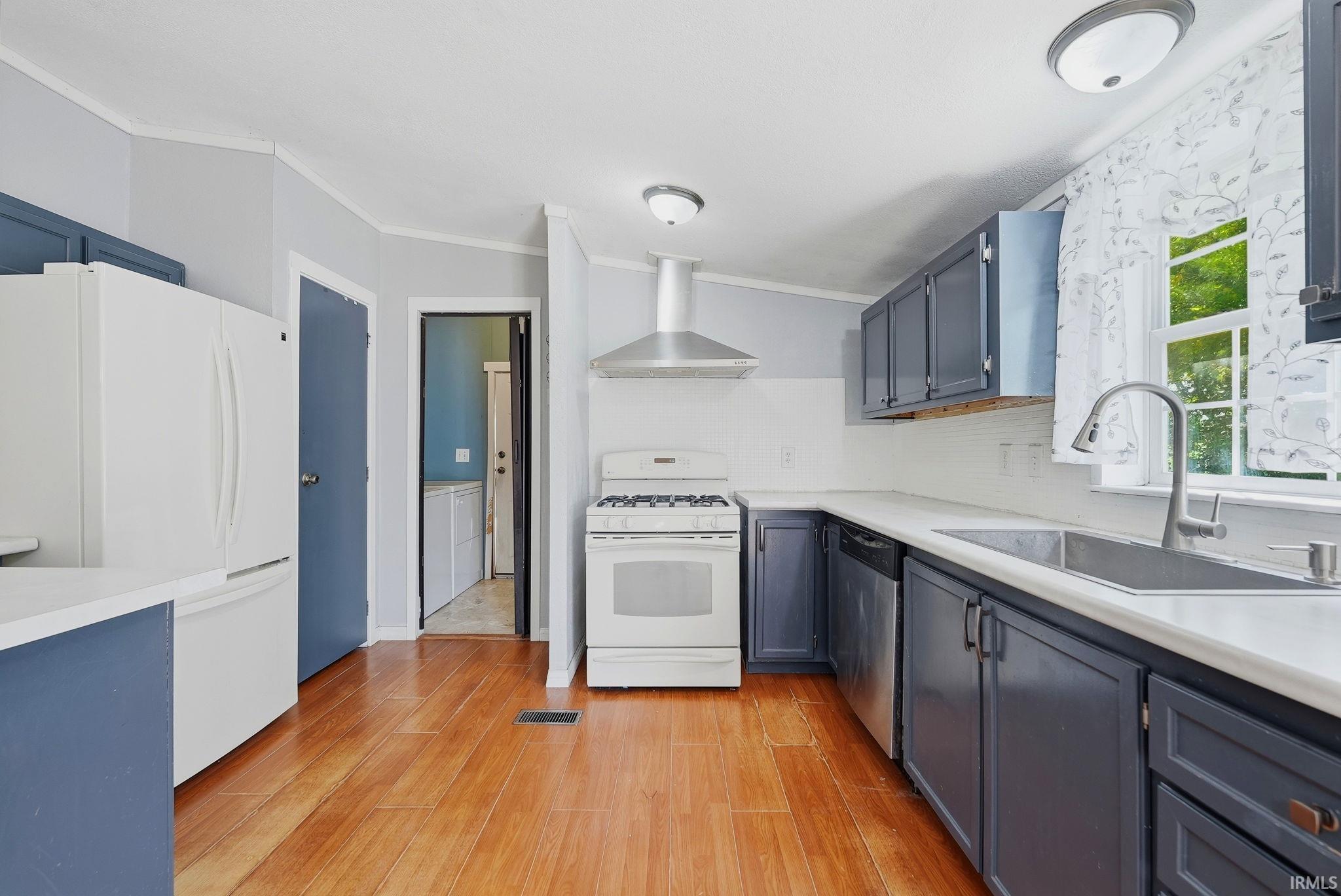 Photo 11 of 340 E Tulip Tree Lane